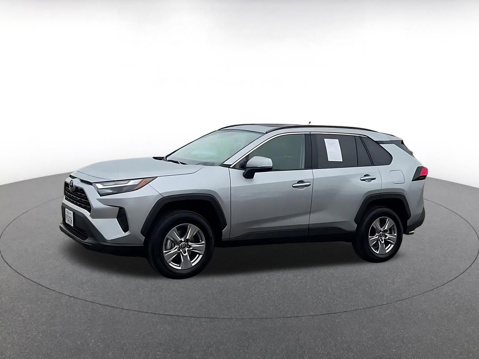 Thumbnail: 2025 Toyota RAV4 - 8