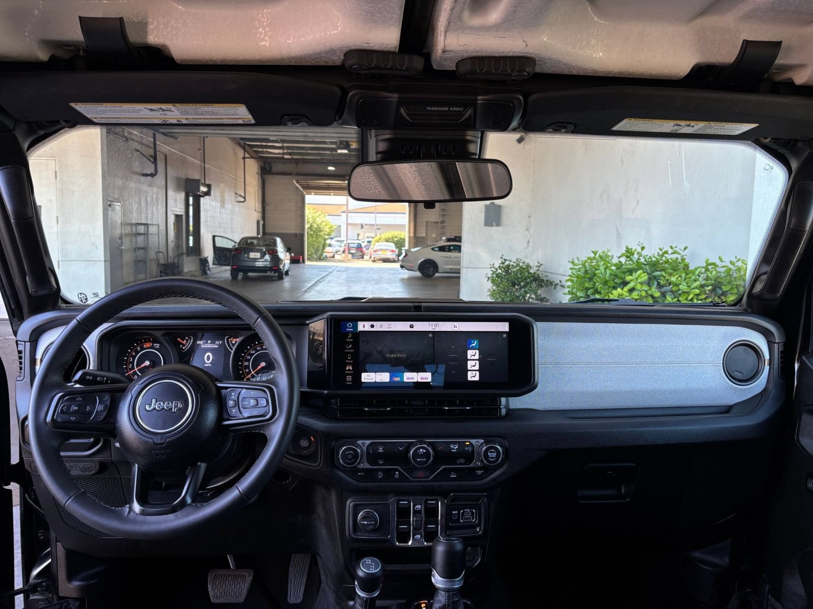 Thumbnail: 2025 Jeep Wrangler - 31