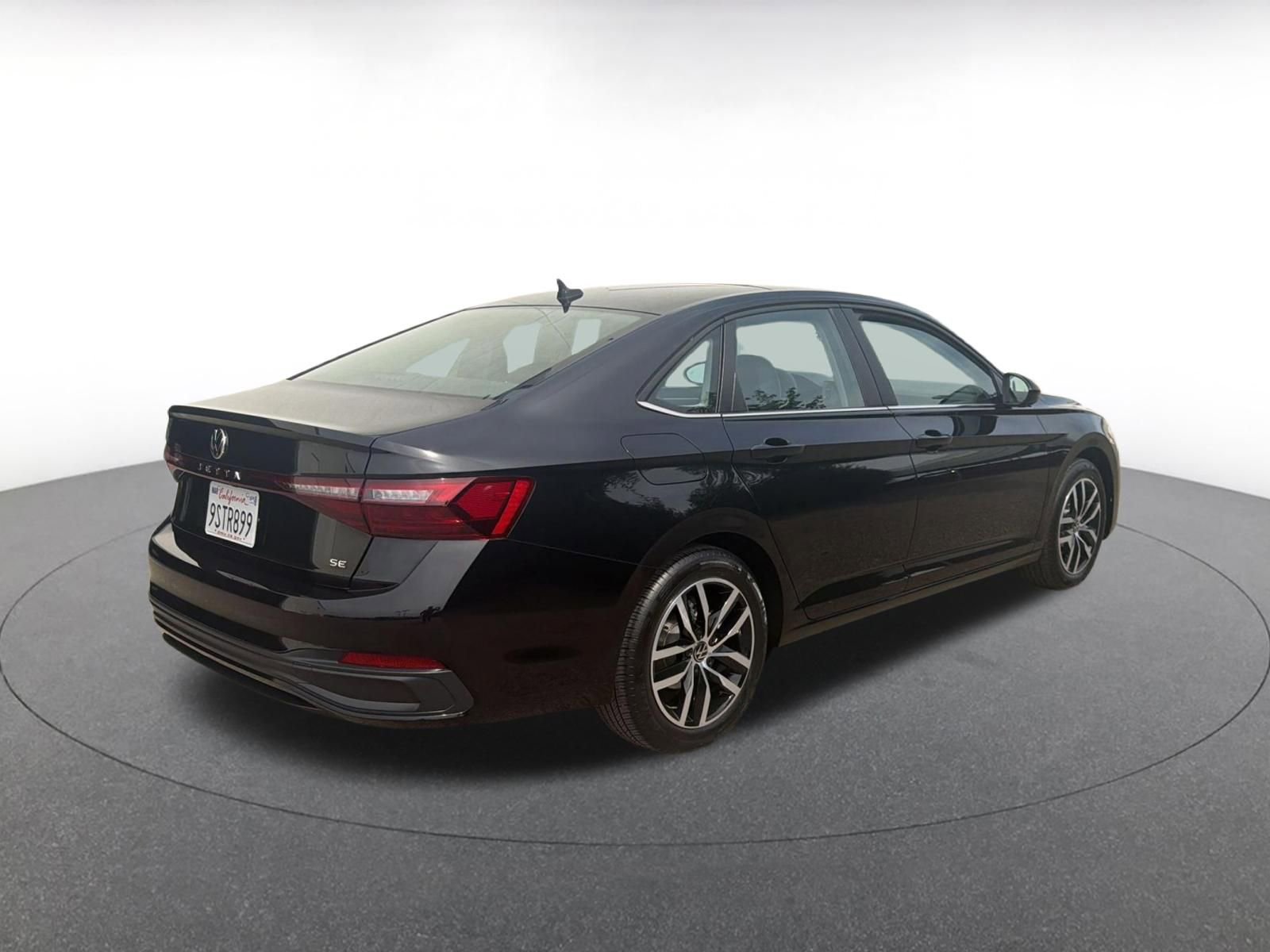 Thumbnail: 2025 Volkswagen Jetta - 5