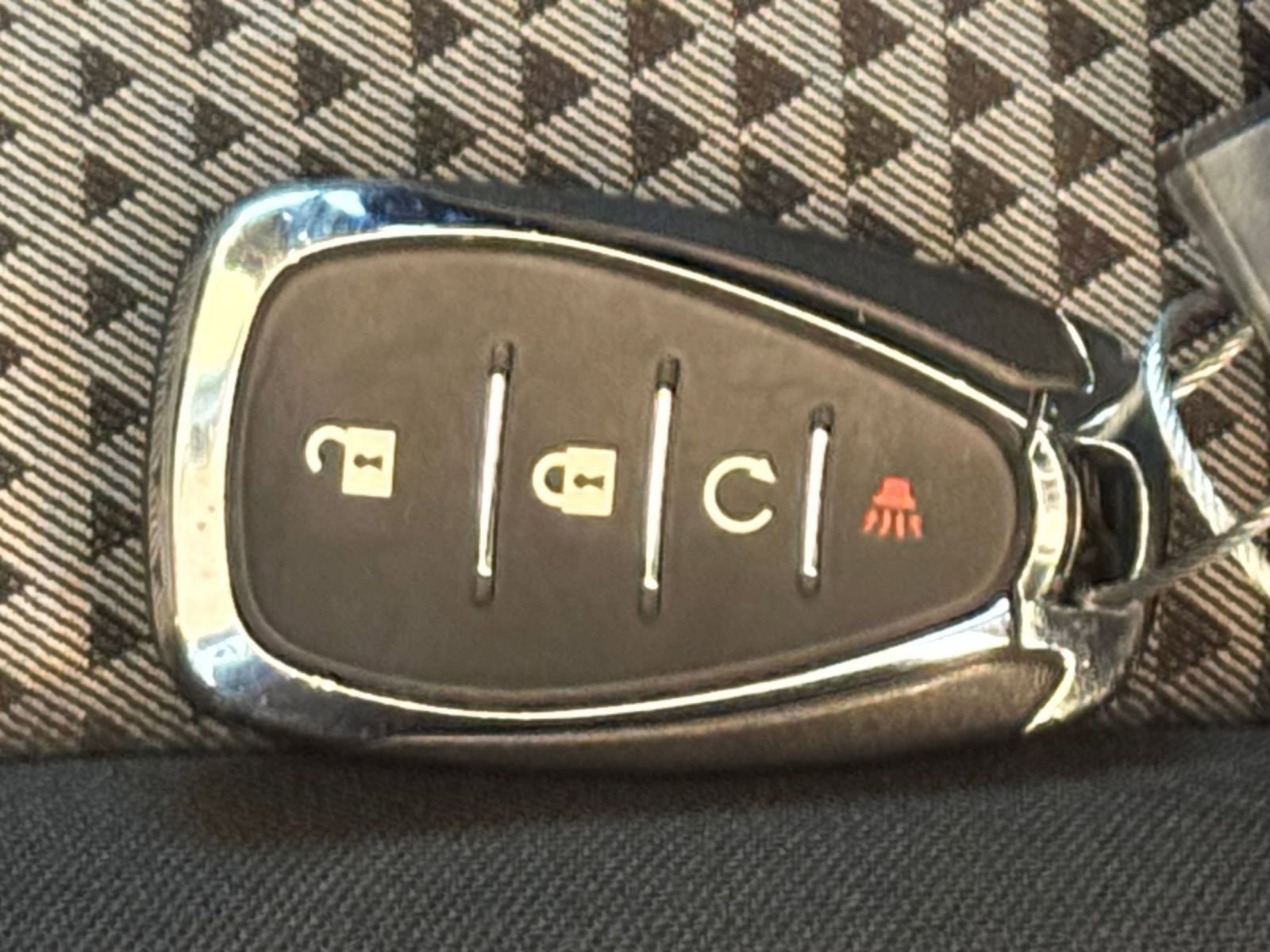 Thumbnail: 2025 Chevrolet Trax - 25