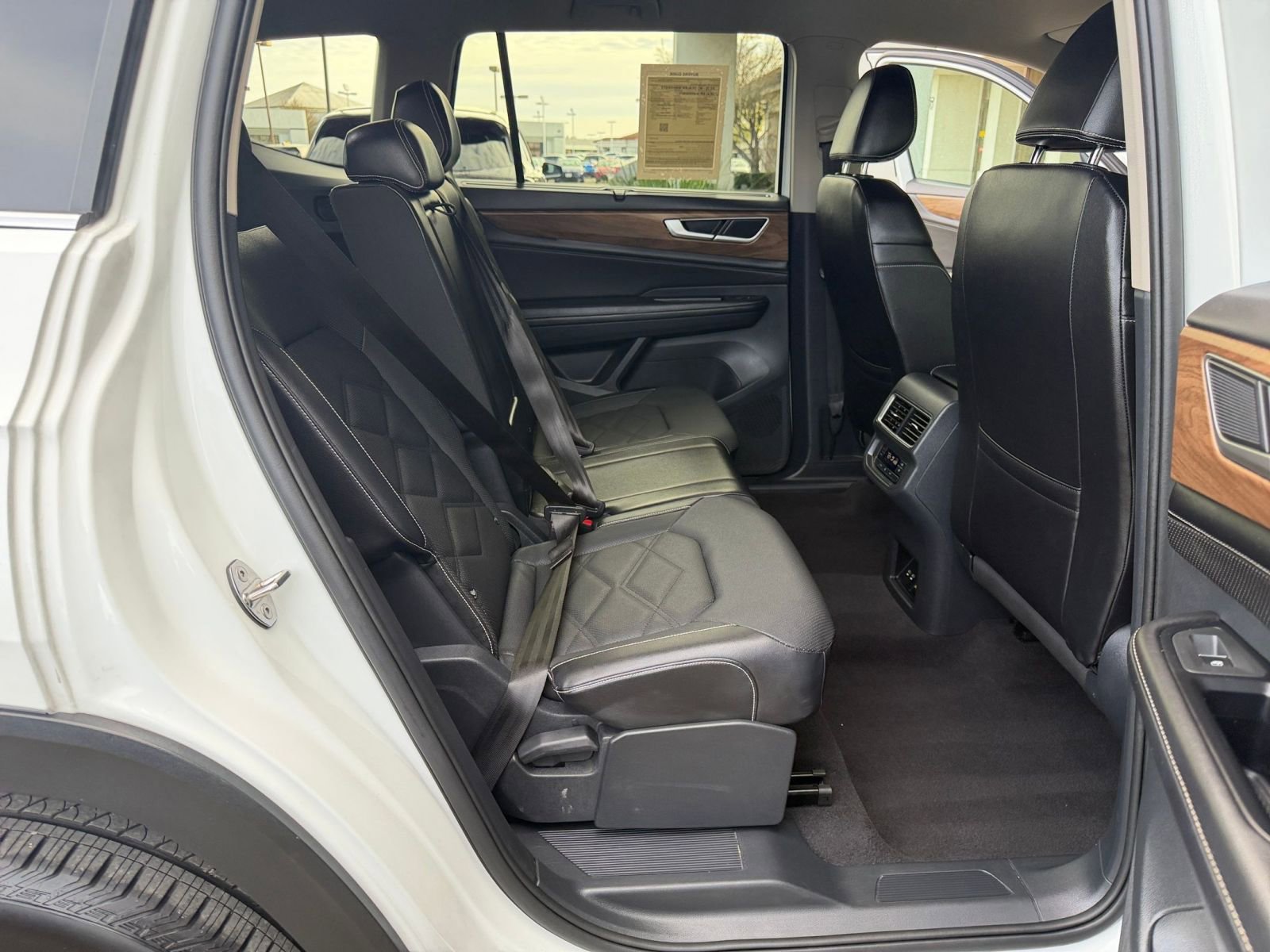 Thumbnail: 2024 Volkswagen Atlas - 28