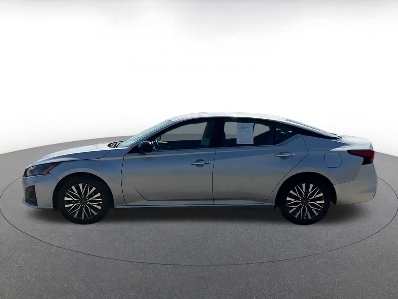 Thumbnail: 2024 Nissan Altima - 9