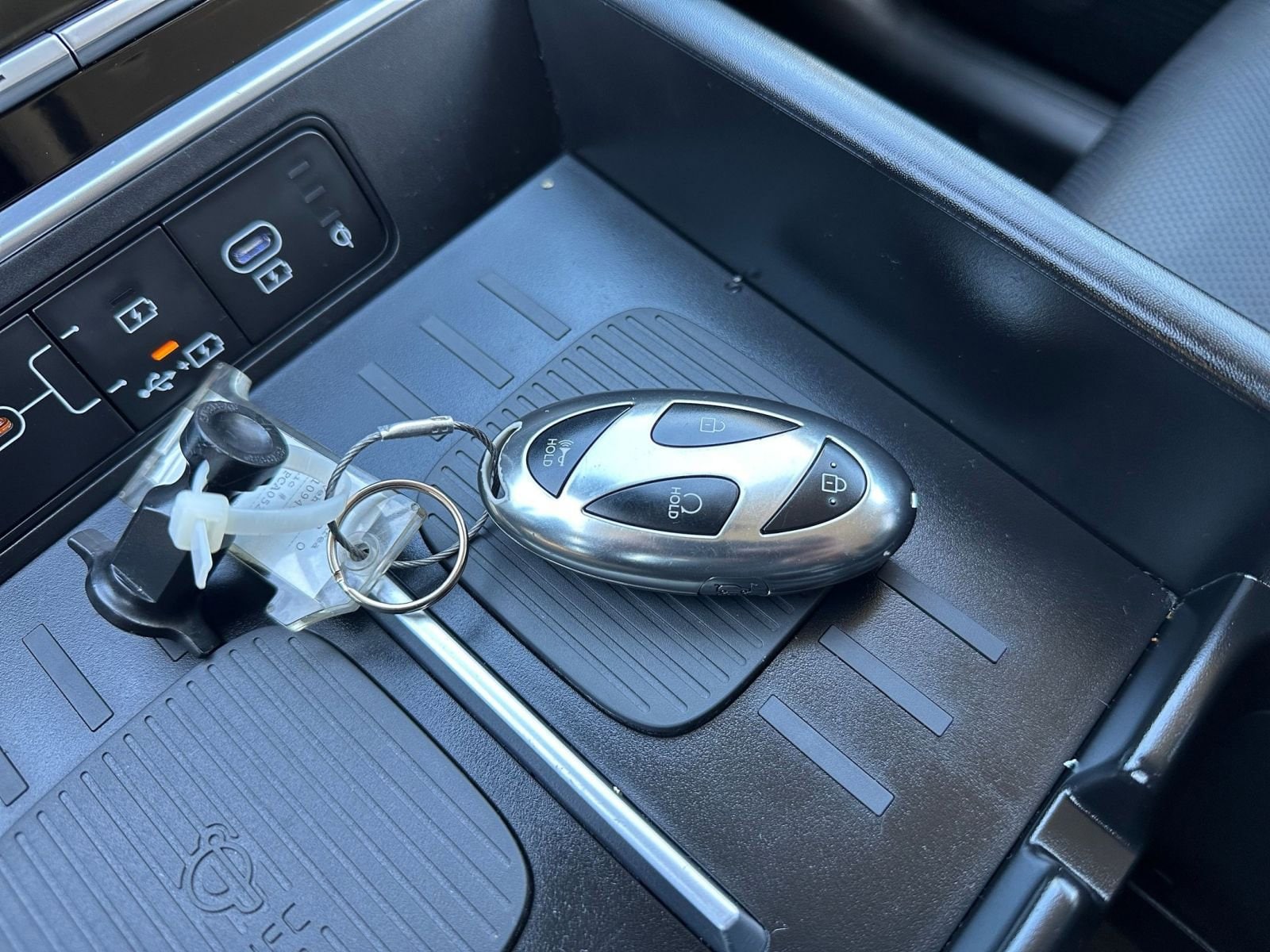 Thumbnail: 2025 Hyundai Santa Fe - 21