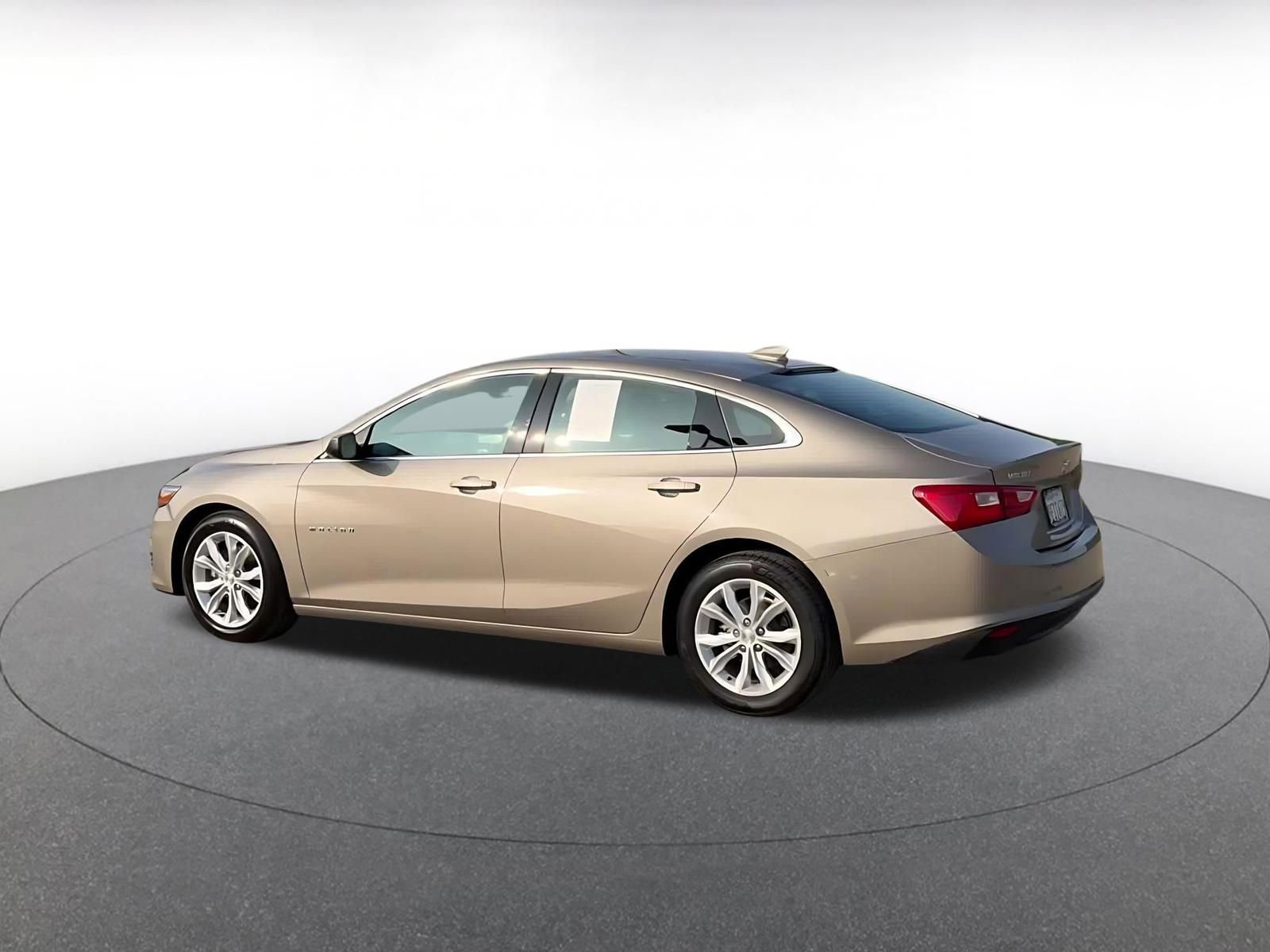 Thumbnail: 2023 Chevrolet Malibu - 10