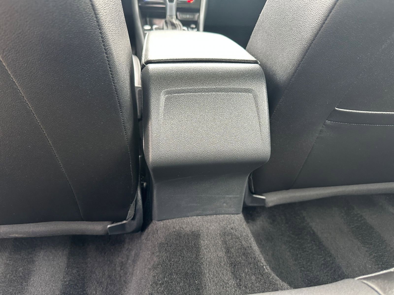 Thumbnail: 2025 Volkswagen Jetta - 24