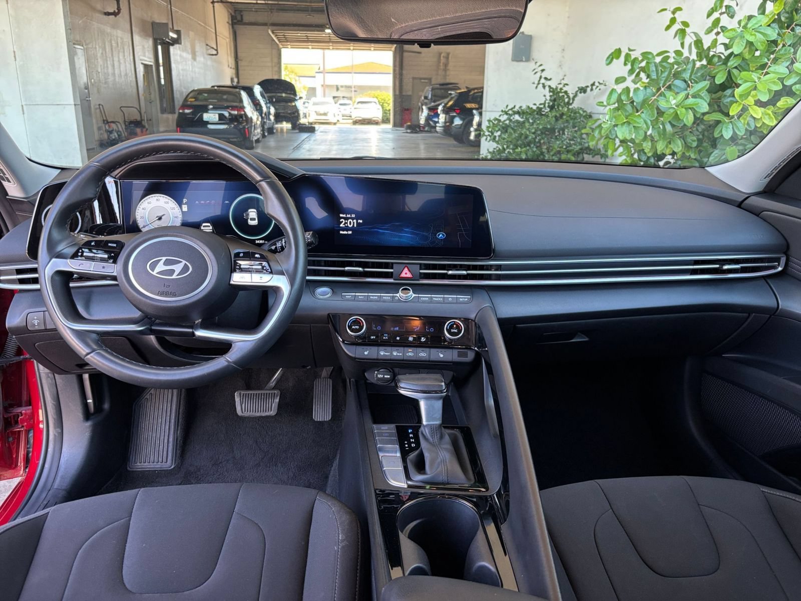 Thumbnail: 2025 Hyundai Elantra - 35