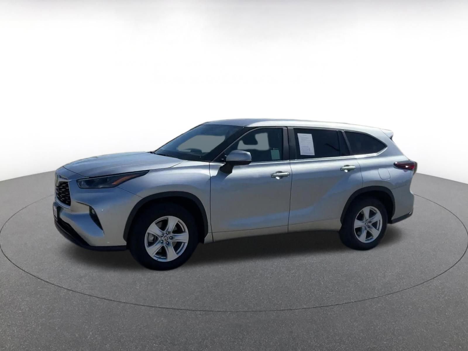 Thumbnail: 2025 Toyota Highlander - 8