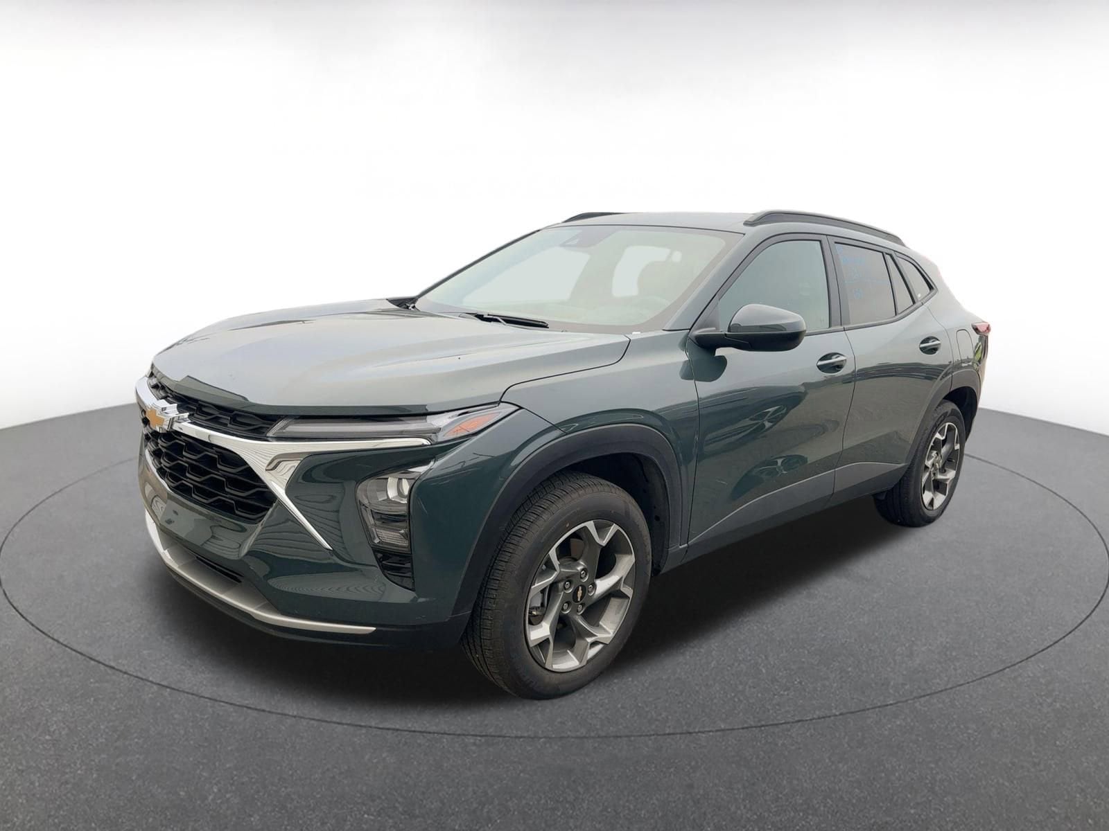 Thumbnail: 2025 Chevrolet Trax - 2