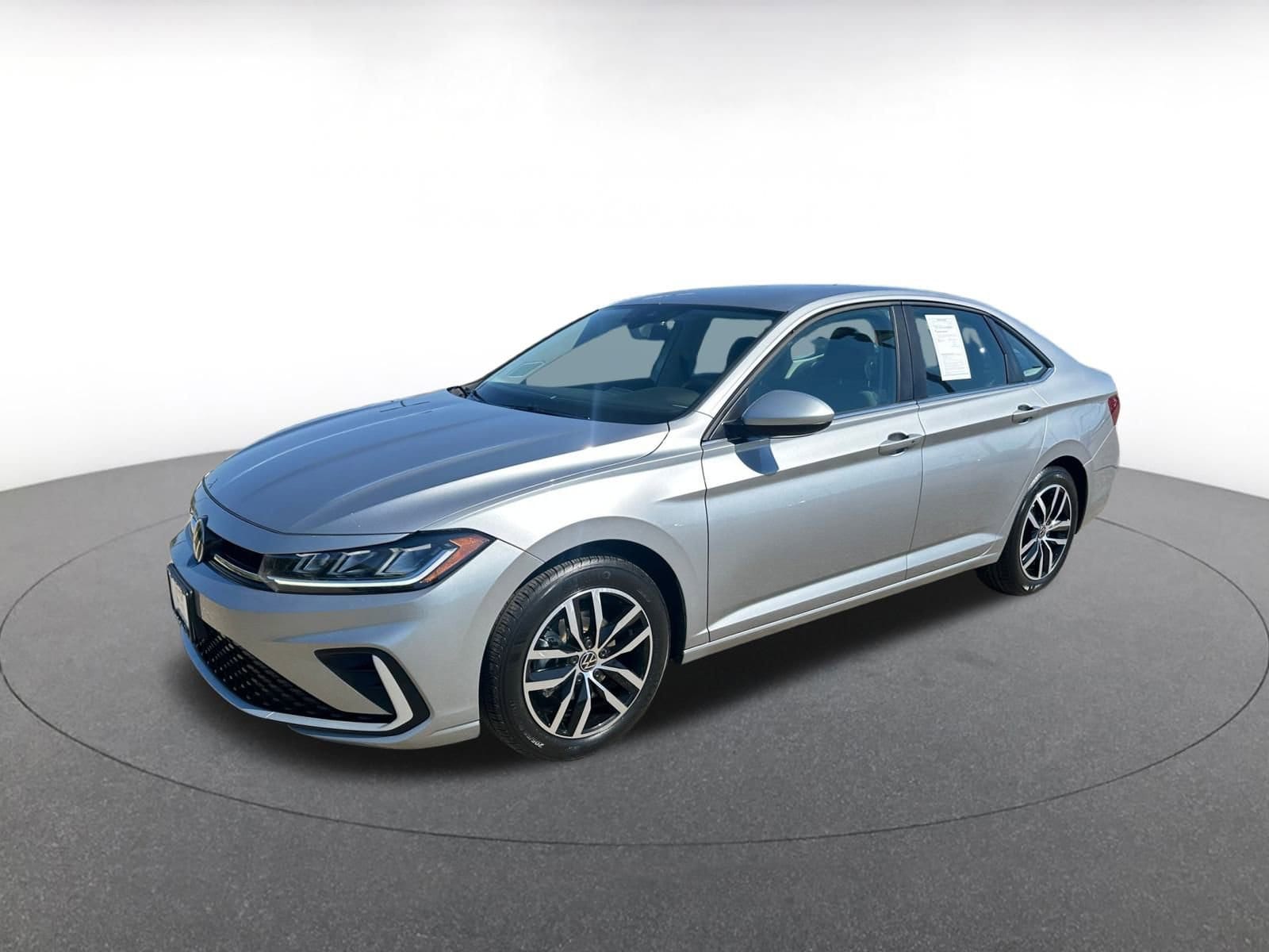 Thumbnail: 2025 Volkswagen Jetta - 4