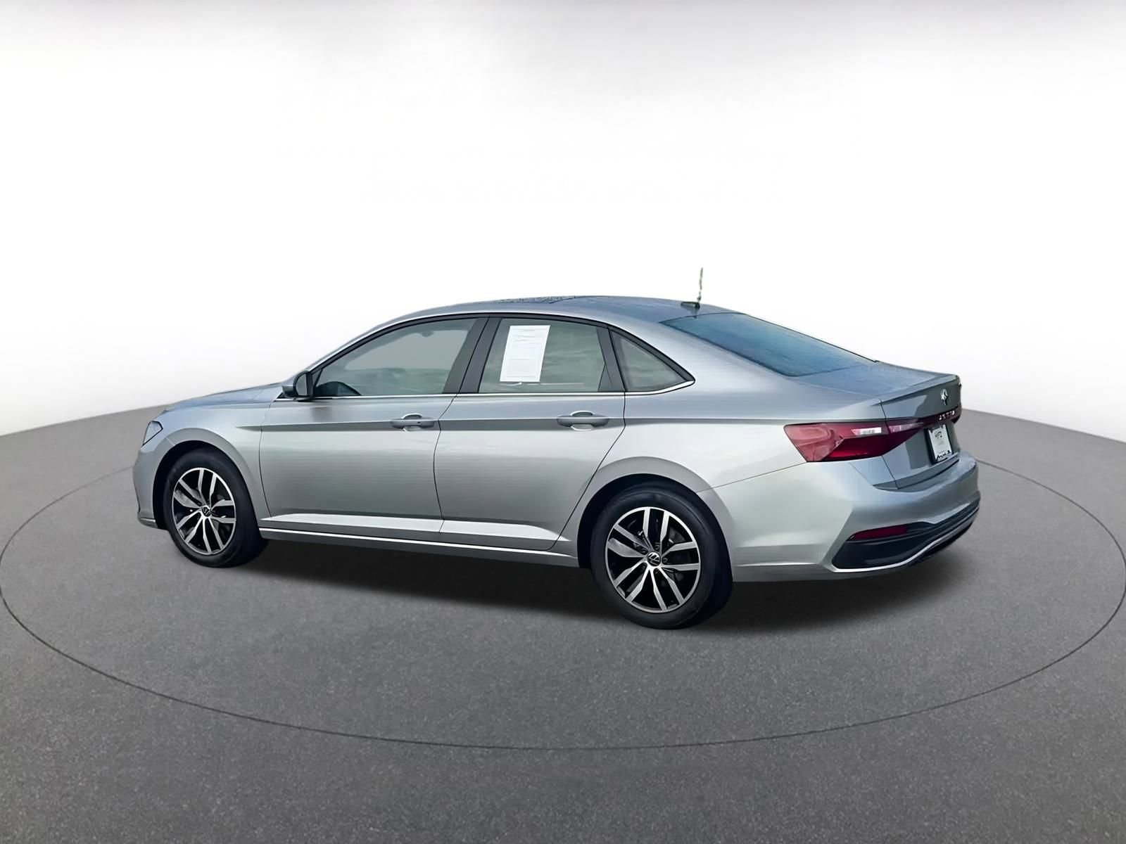 Thumbnail: 2025 Volkswagen Jetta - 10