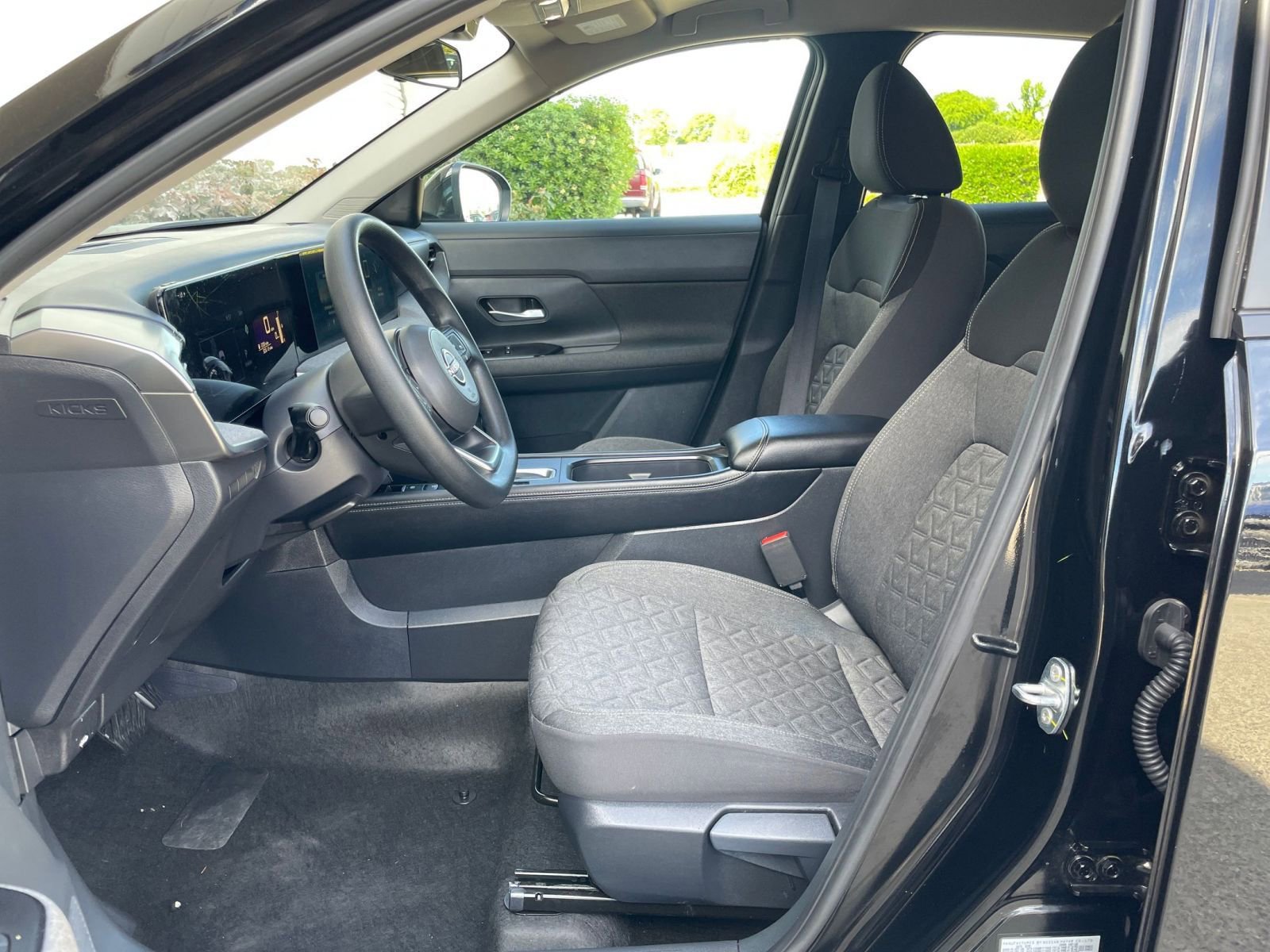 Thumbnail: 2025 Nissan Kicks - 24