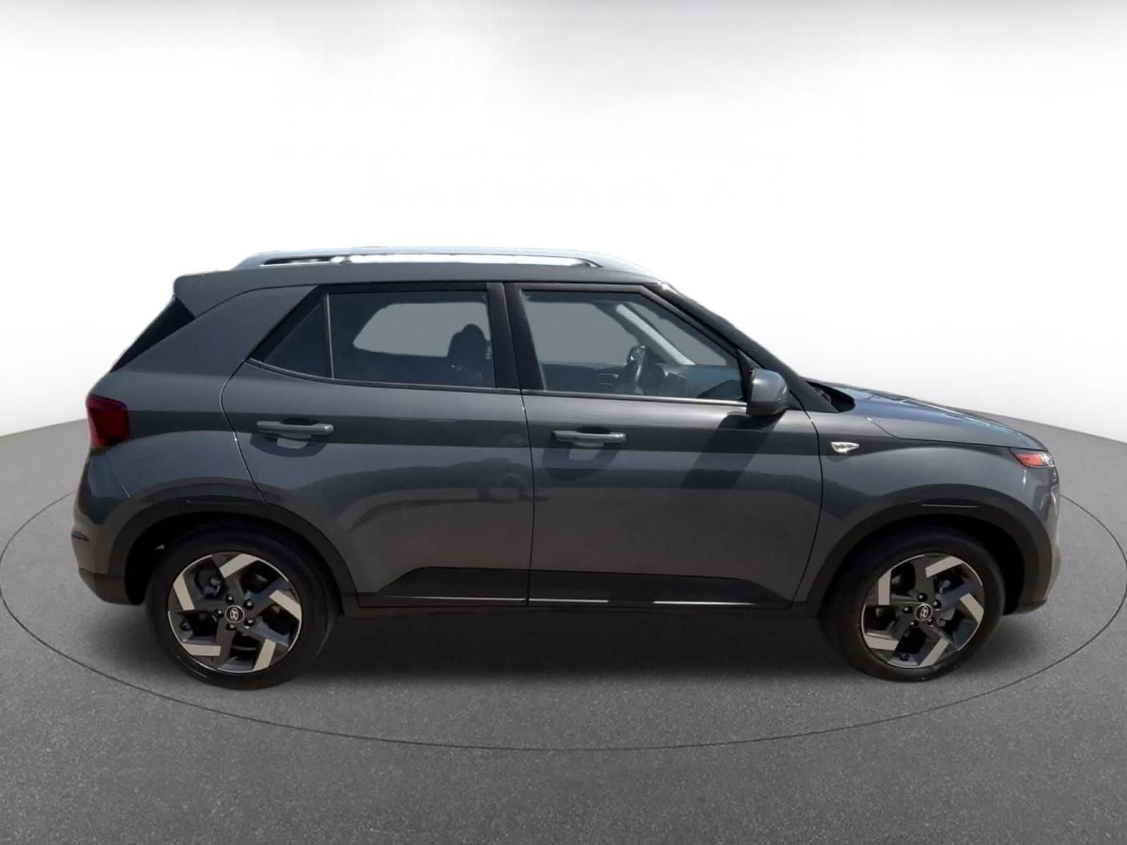 Thumbnail: 2025 Hyundai Venue - 16