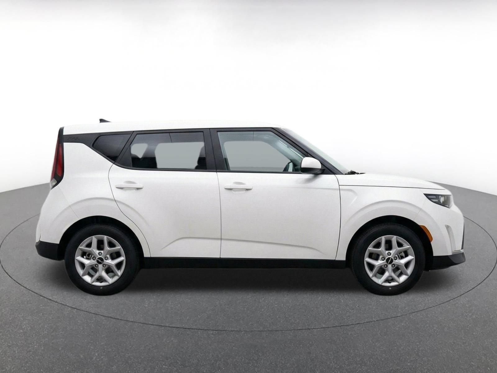 Thumbnail: 2025 Kia Soul - 14