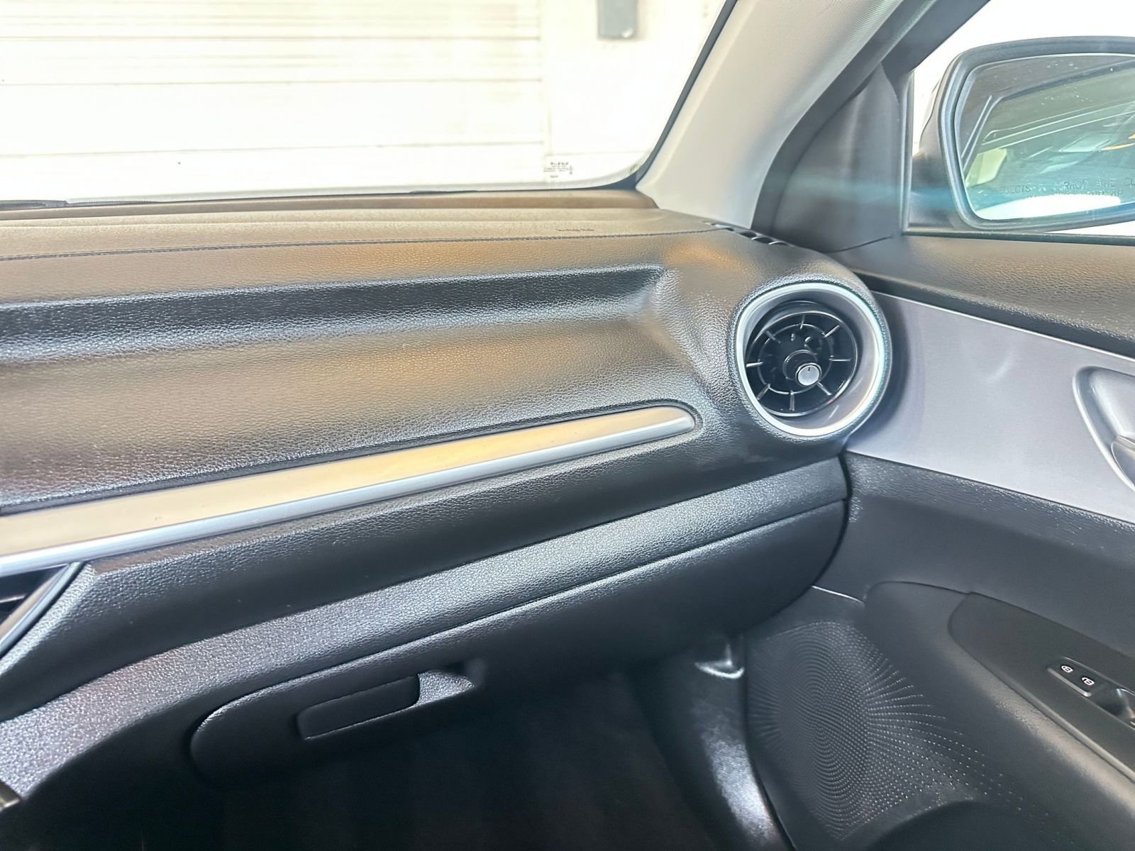 2024 Volkswagen Taos S 35