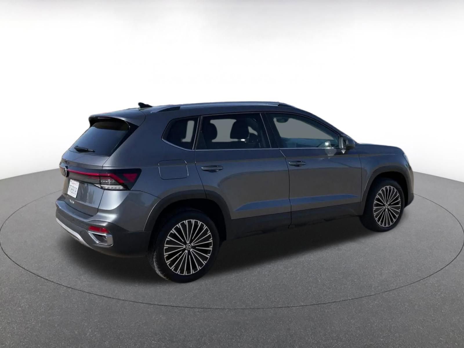 Thumbnail: 2025 Volkswagen Taos - 15