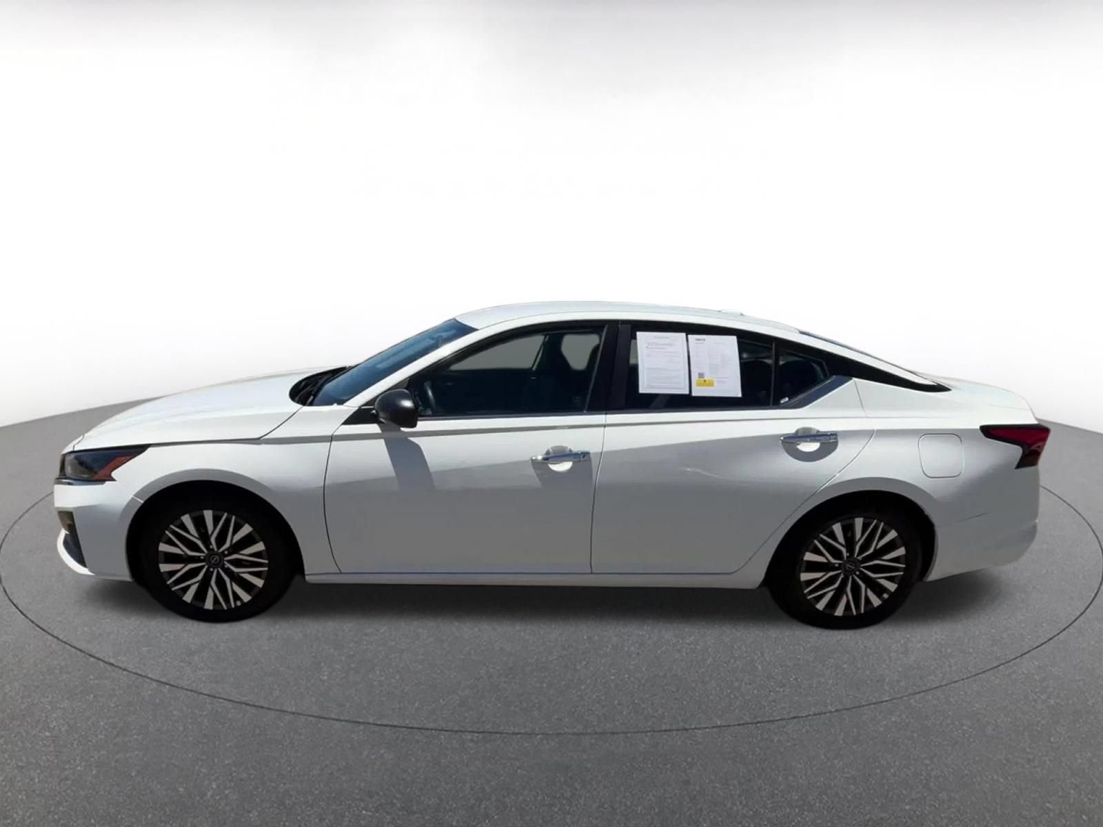 Thumbnail: 2025 Nissan Altima - 9