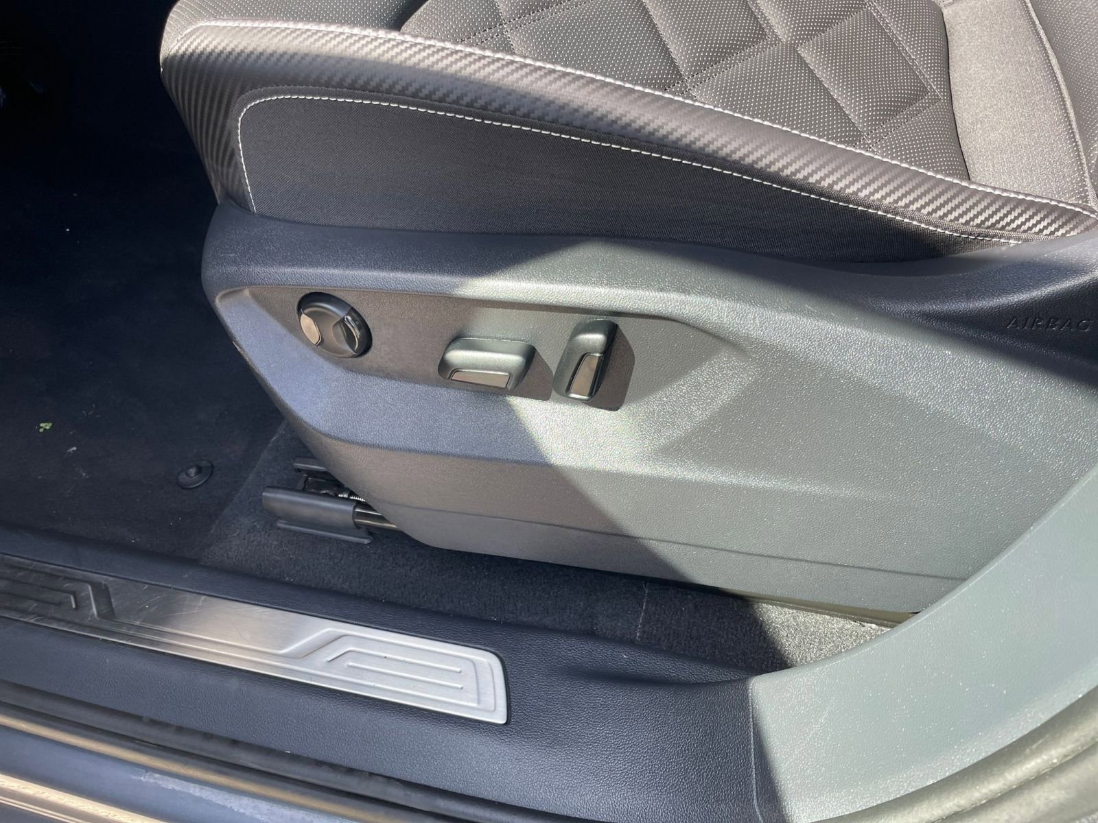 Thumbnail: 2025 Volkswagen Atlas - 22