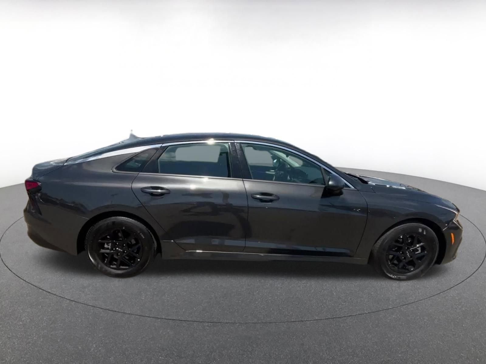 Thumbnail: 2025 Kia K5 - 16