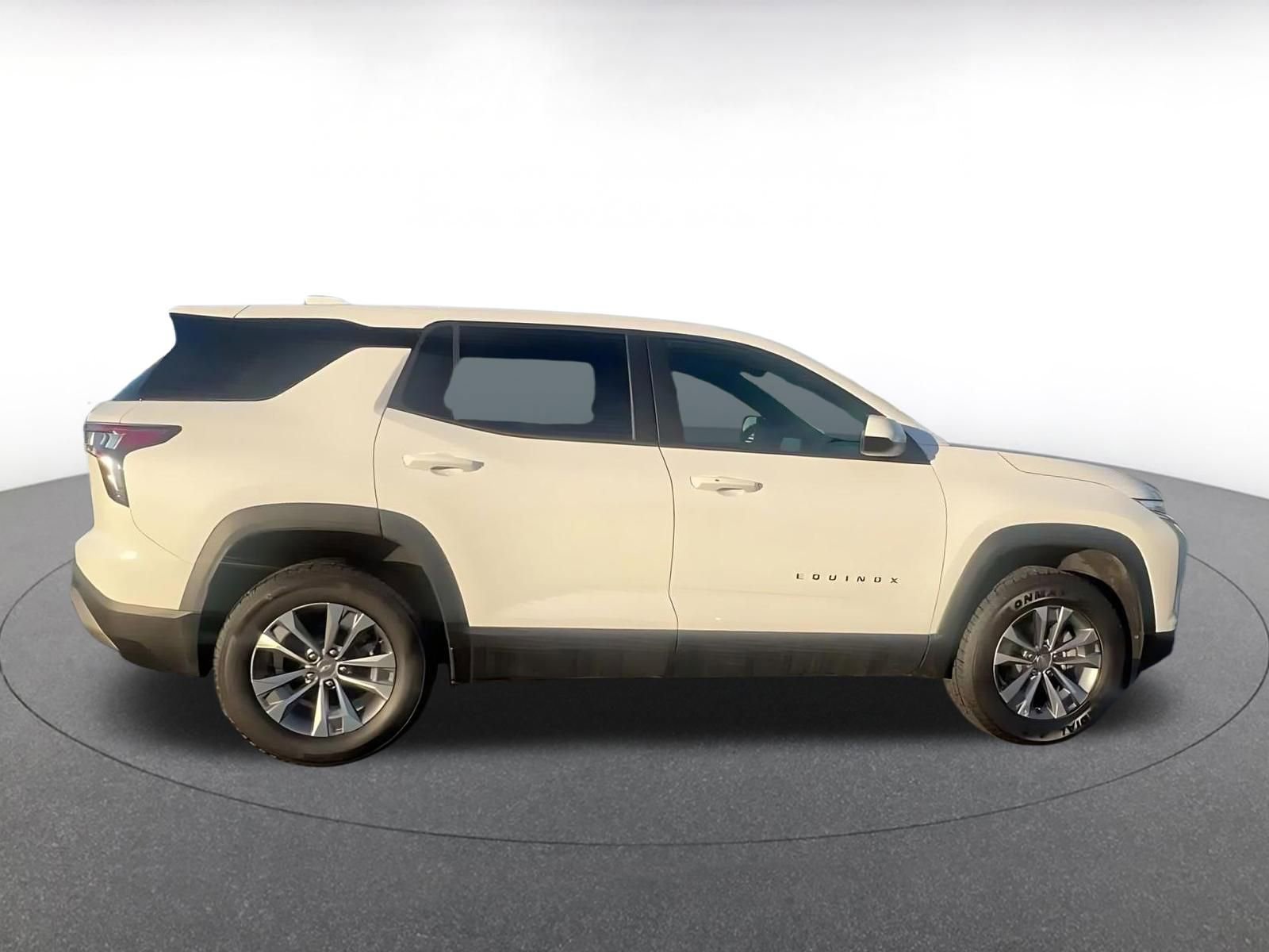 Thumbnail: 2025 Chevrolet Equinox - 16