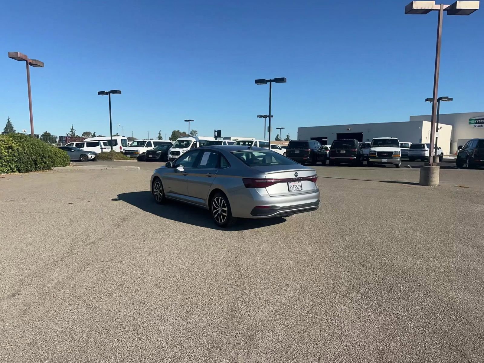 Thumbnail: 2025 Volkswagen Jetta - 16