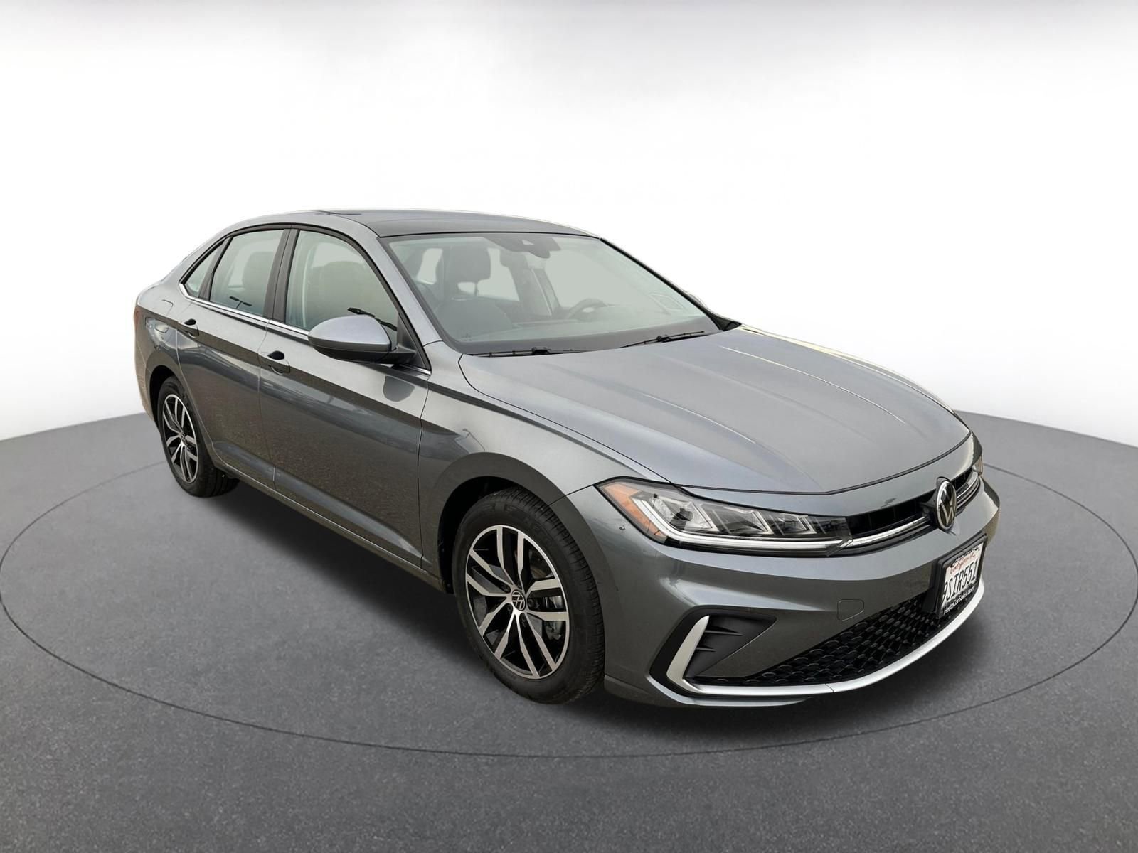 Thumbnail: 2025 Volkswagen Jetta - 1