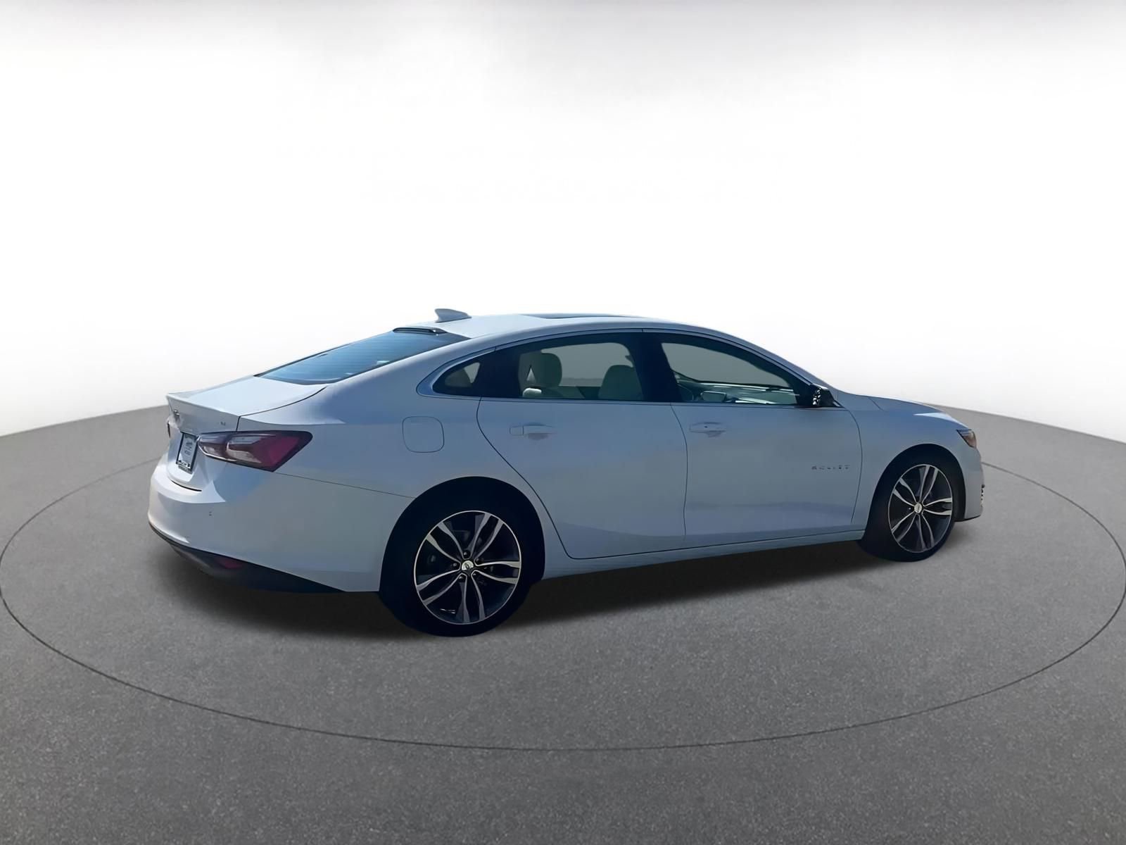 Thumbnail: 2024 Chevrolet Malibu - 15