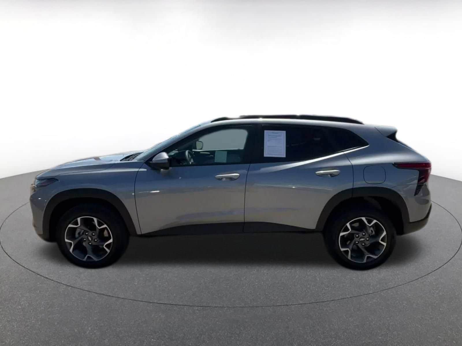Thumbnail: 2025 Chevrolet Trax - 8