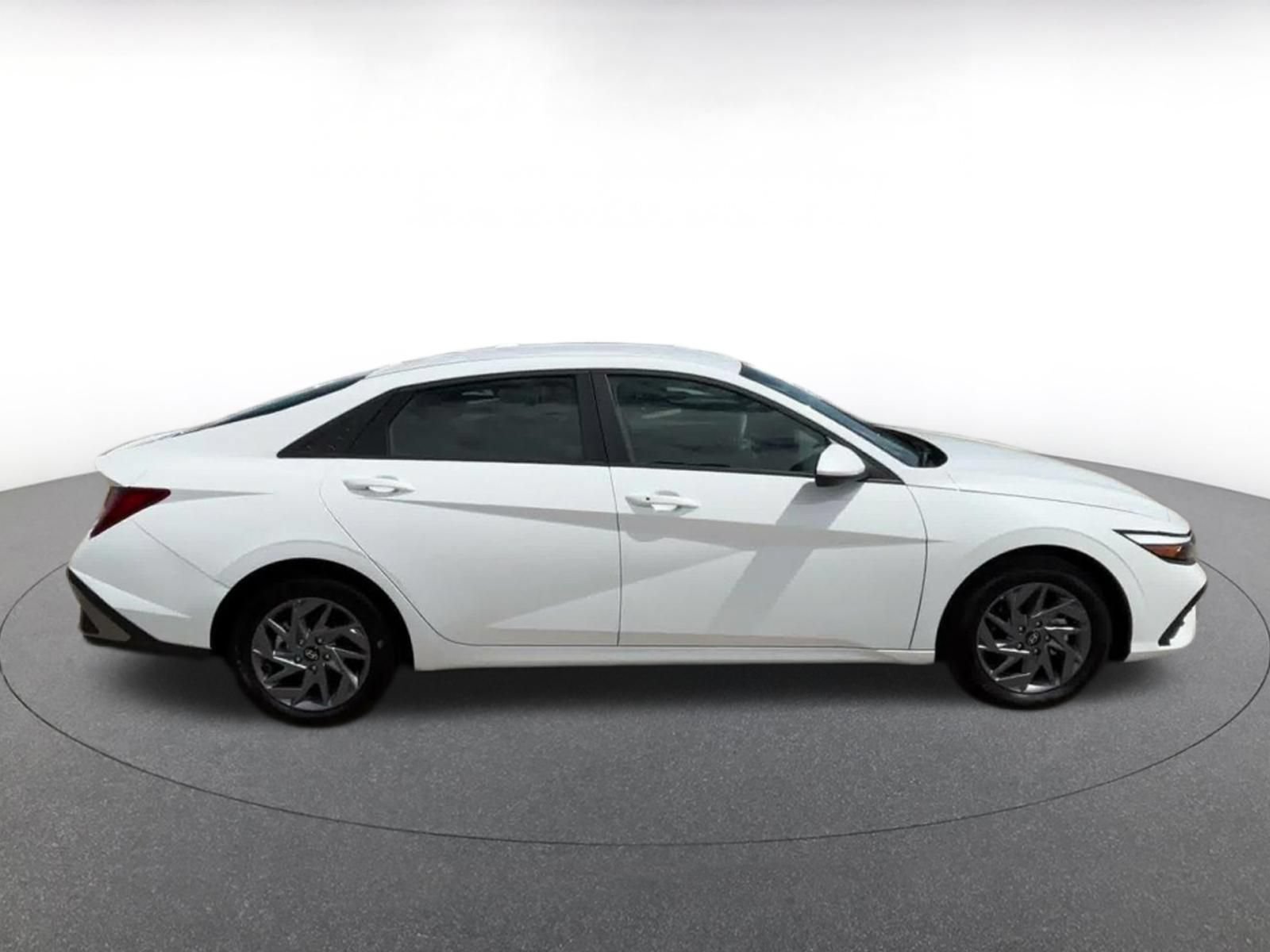 Thumbnail: 2026 Hyundai Elantra - 15