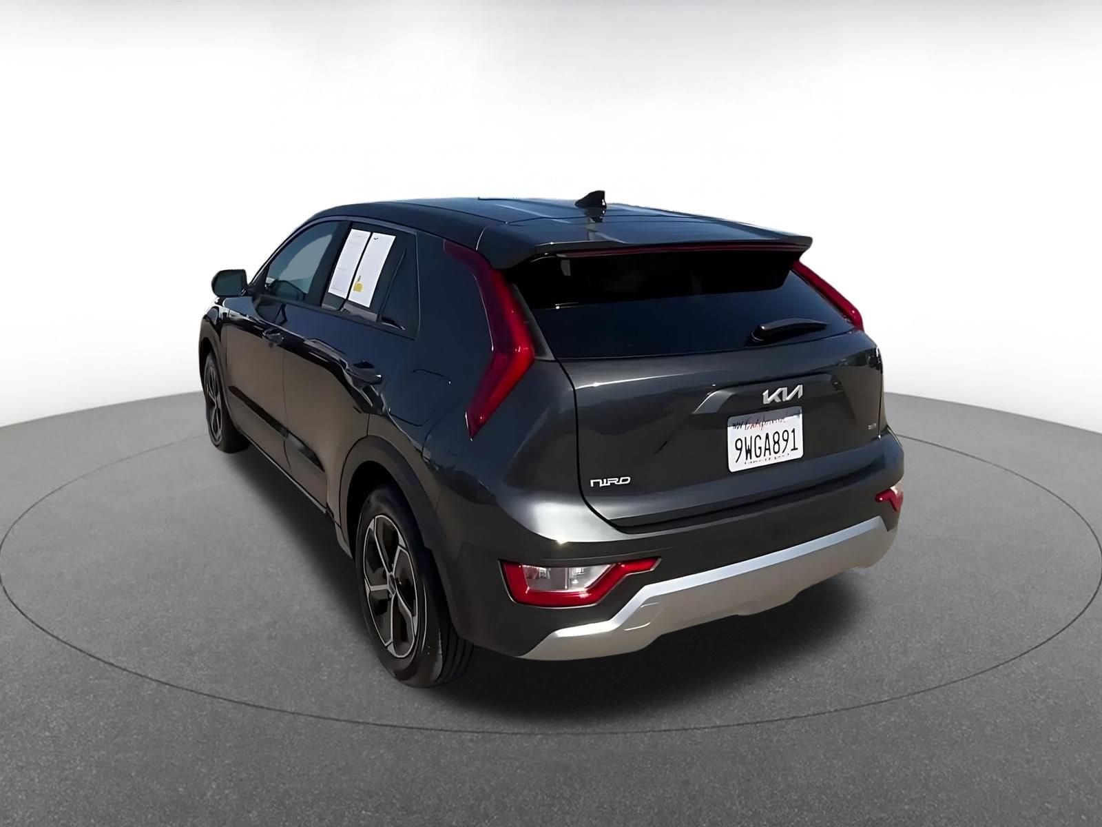 Thumbnail: 2026 Kia Niro - 11