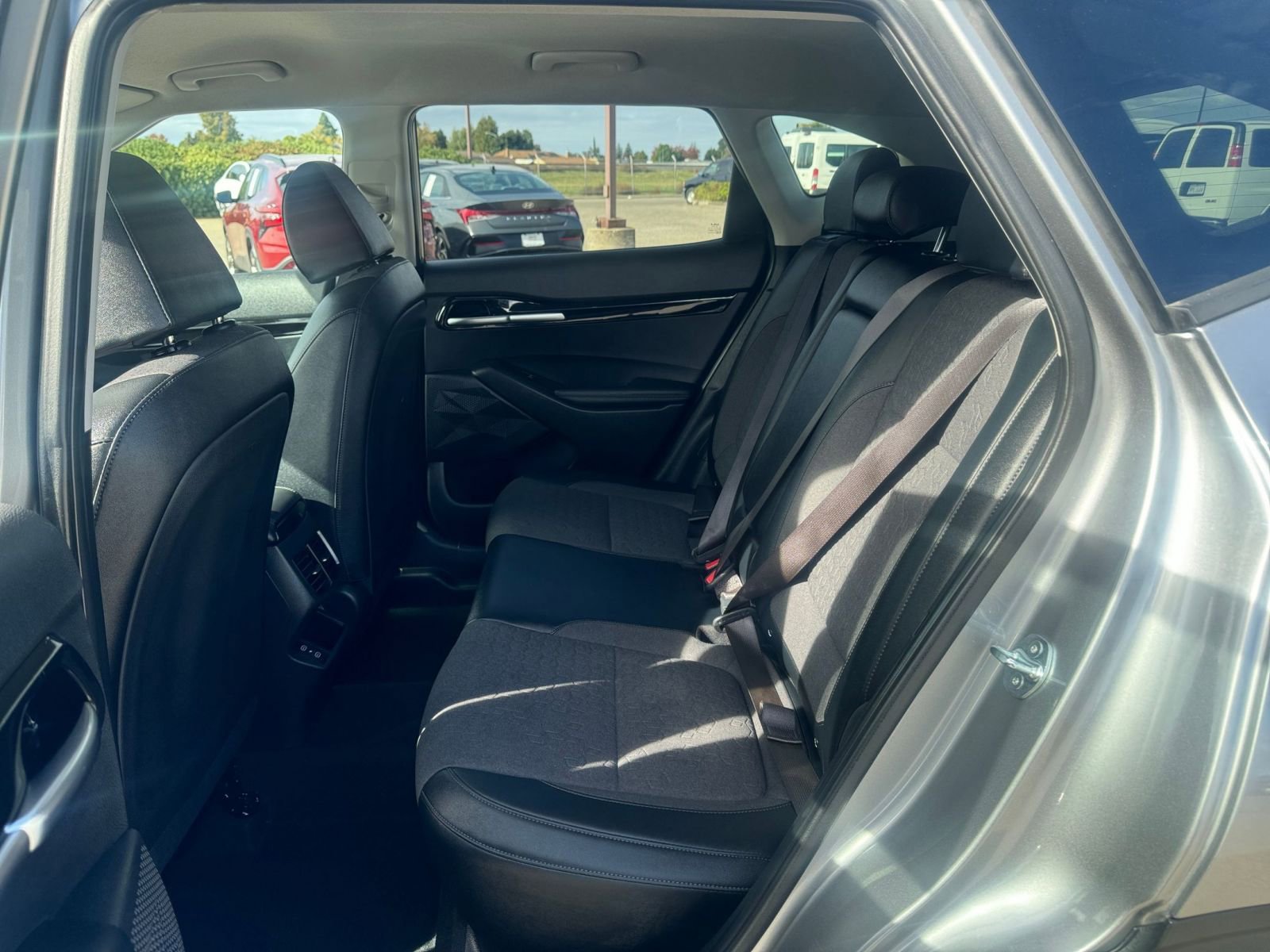 Thumbnail: 2025 Kia Seltos - 25