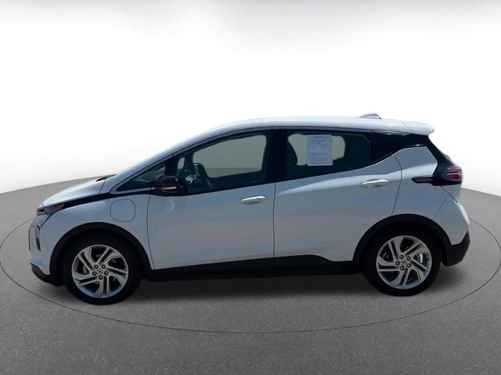 Thumbnail: 2023 Chevrolet Bolt EV - 8