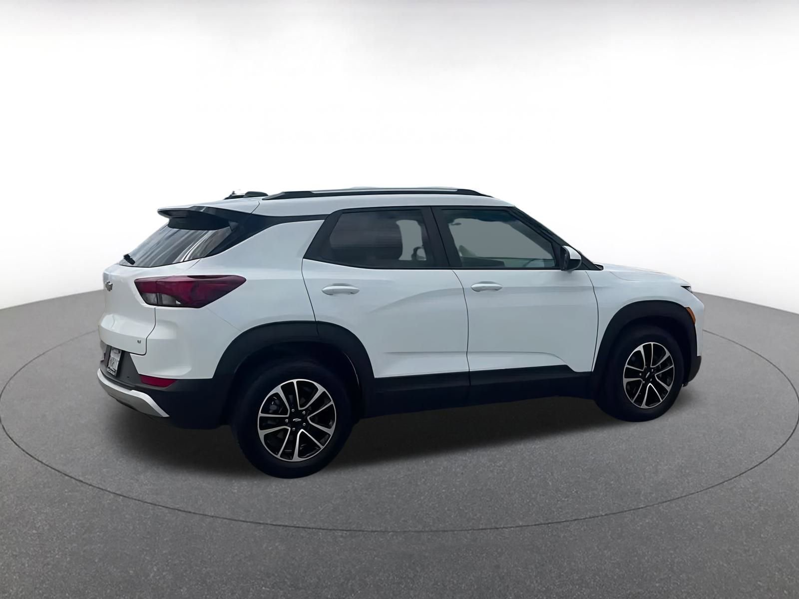 Thumbnail: 2024 Chevrolet TrailBlazer - 15