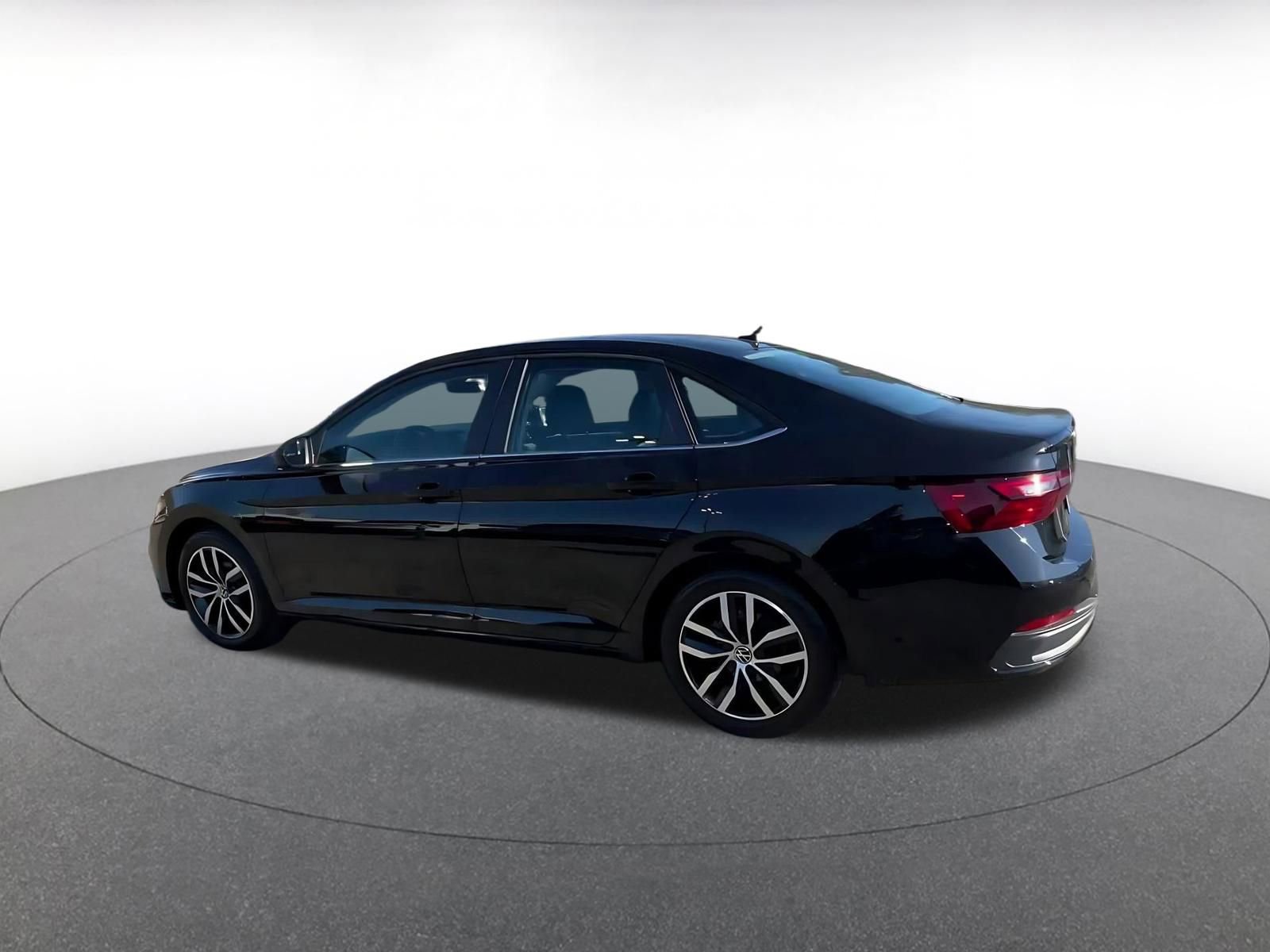 Thumbnail: 2025 Volkswagen Jetta - 10