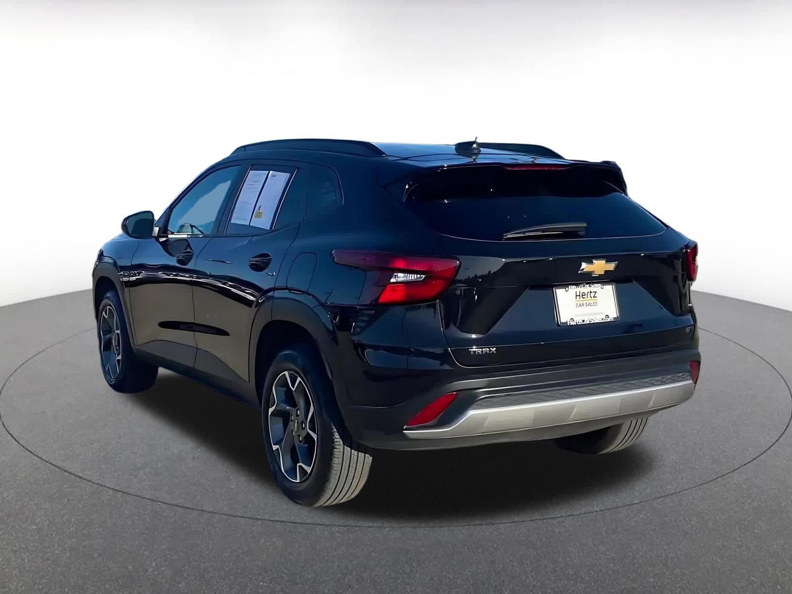Thumbnail: 2025 Chevrolet Trax - 11