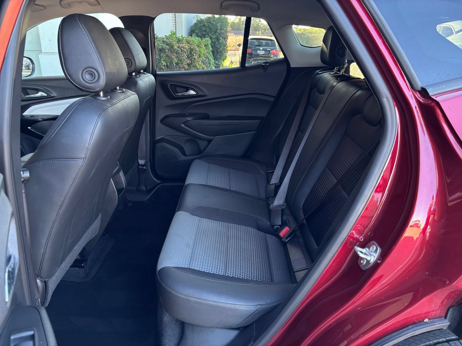 Thumbnail: 2025 Chevrolet Trax - 25