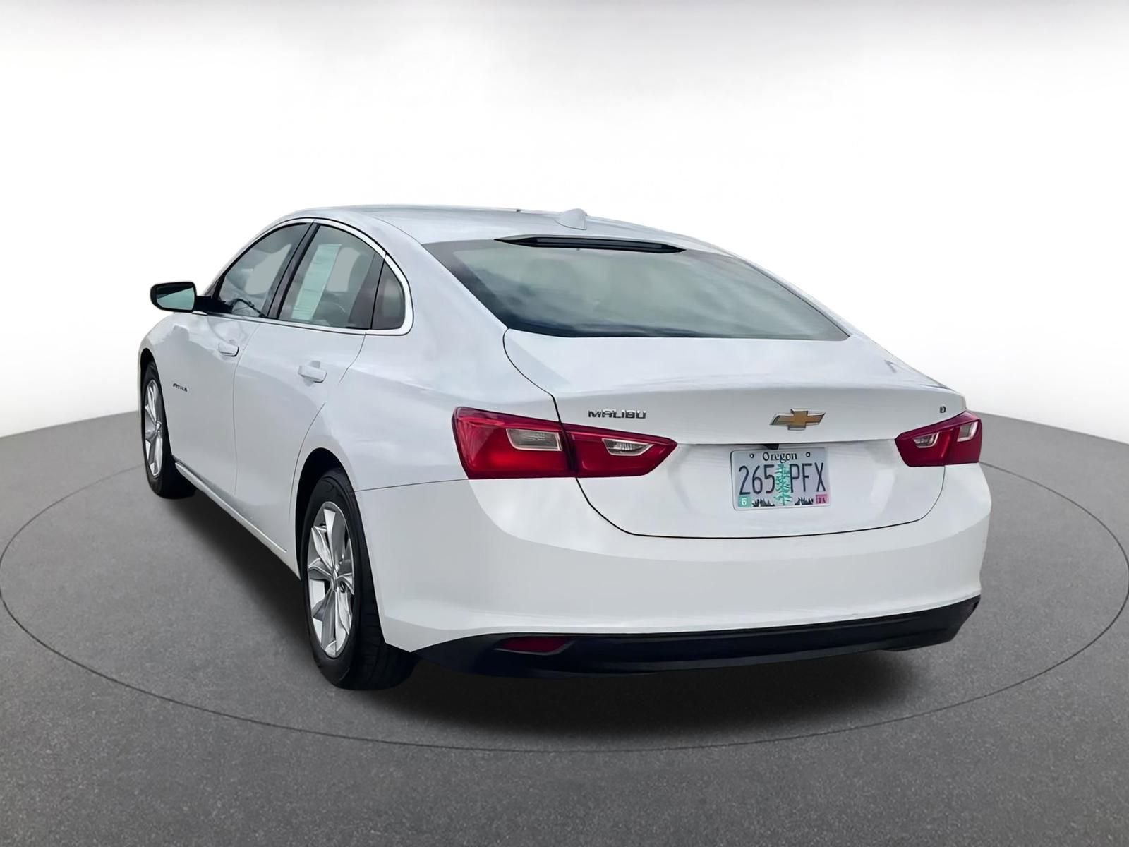 Thumbnail: 2024 Chevrolet Malibu - 11
