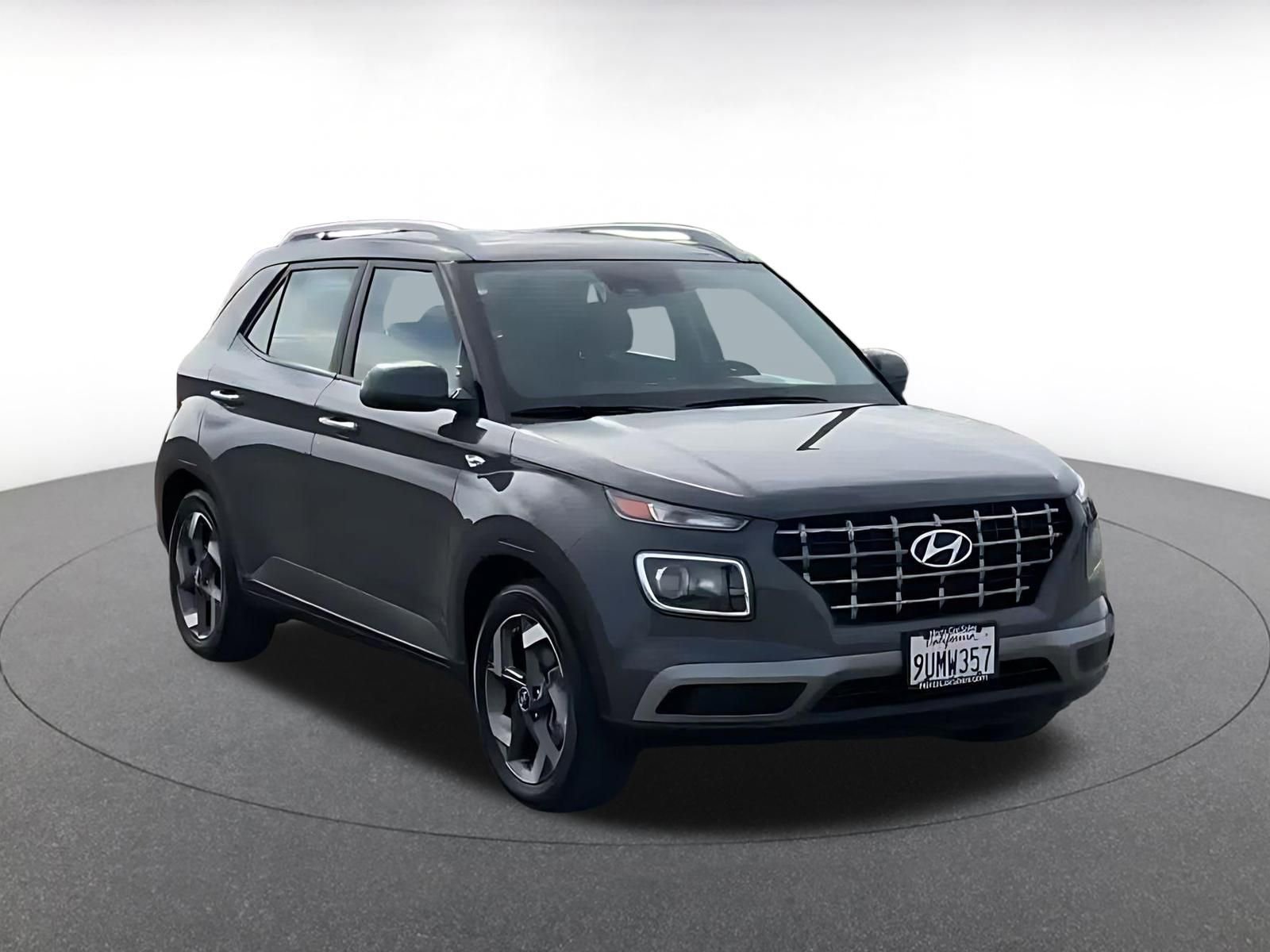 Thumbnail: 2025 Hyundai Venue - 3