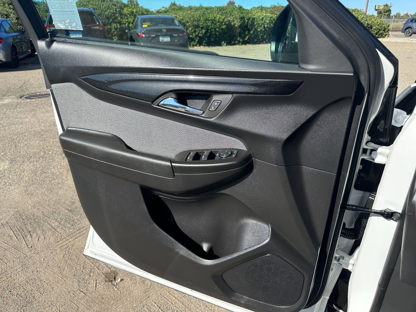 Thumbnail: 2025 Chevrolet TrailBlazer - 21