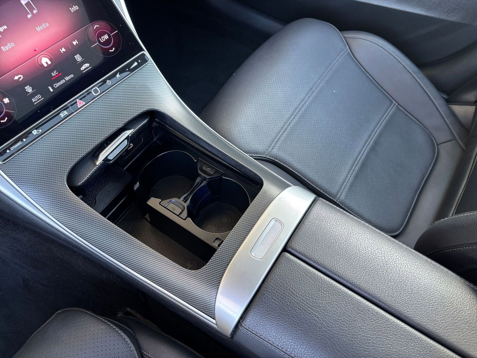 2024 Mercedes-Benz C-Class Sedan C 300 - Photo 43