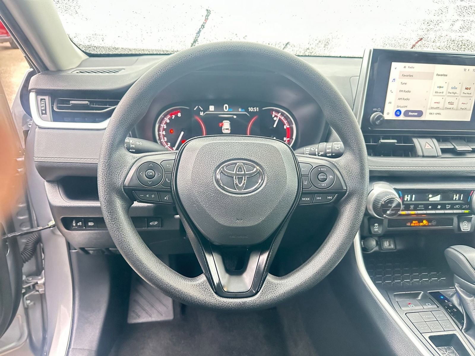 Thumbnail: 2025 Toyota RAV4 - 28