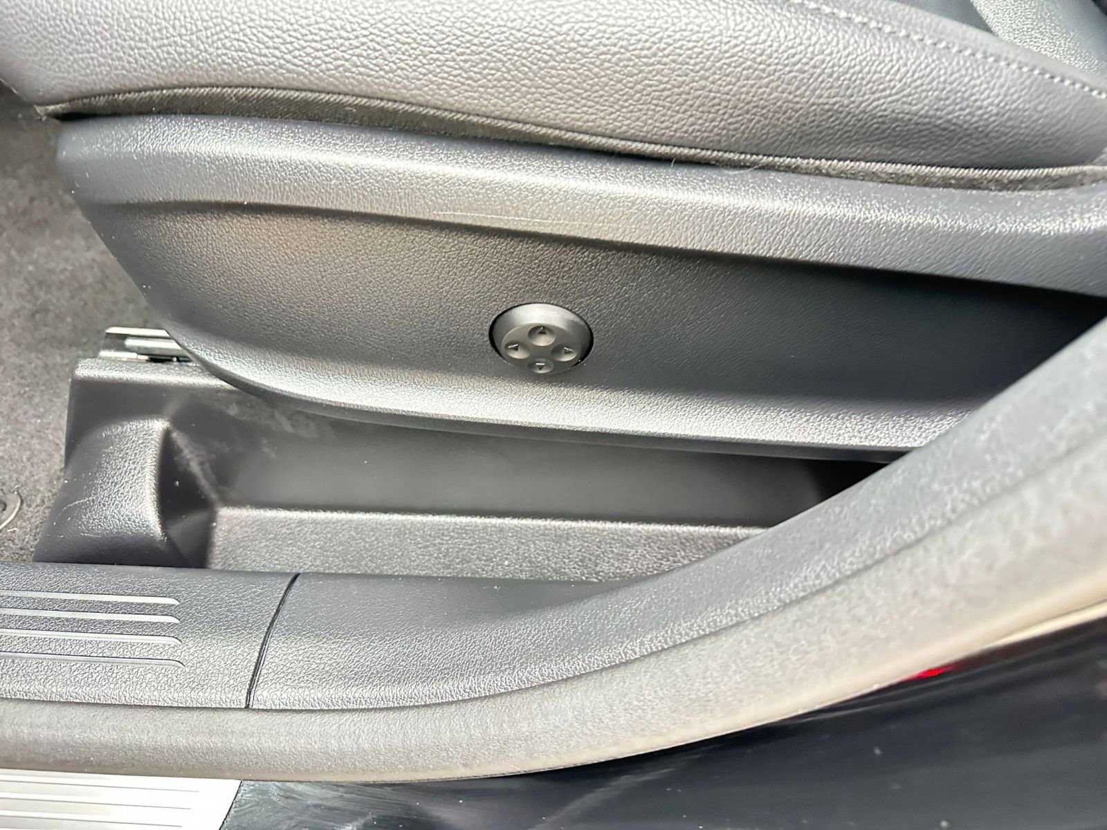 Thumbnail: 2025 Mercedes-Benz GLA - 23