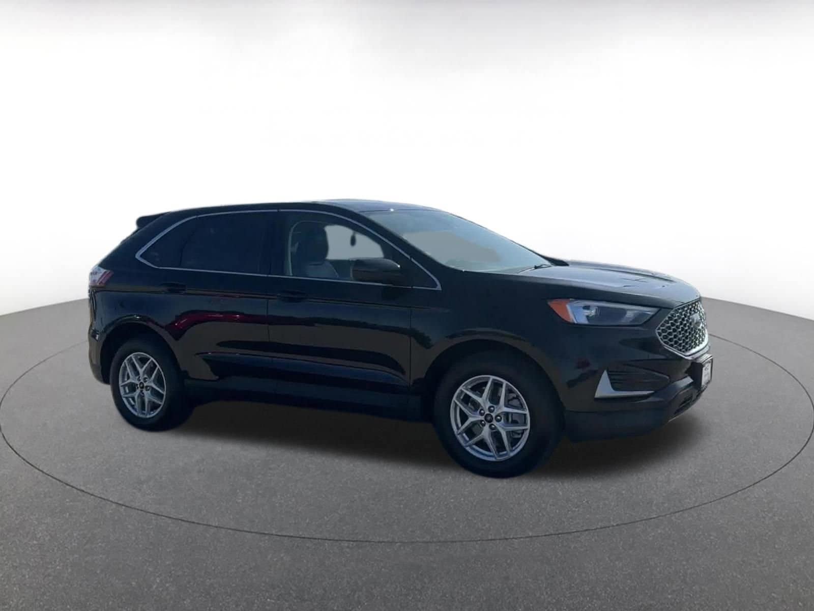 2024 Ford Edge SEL 2