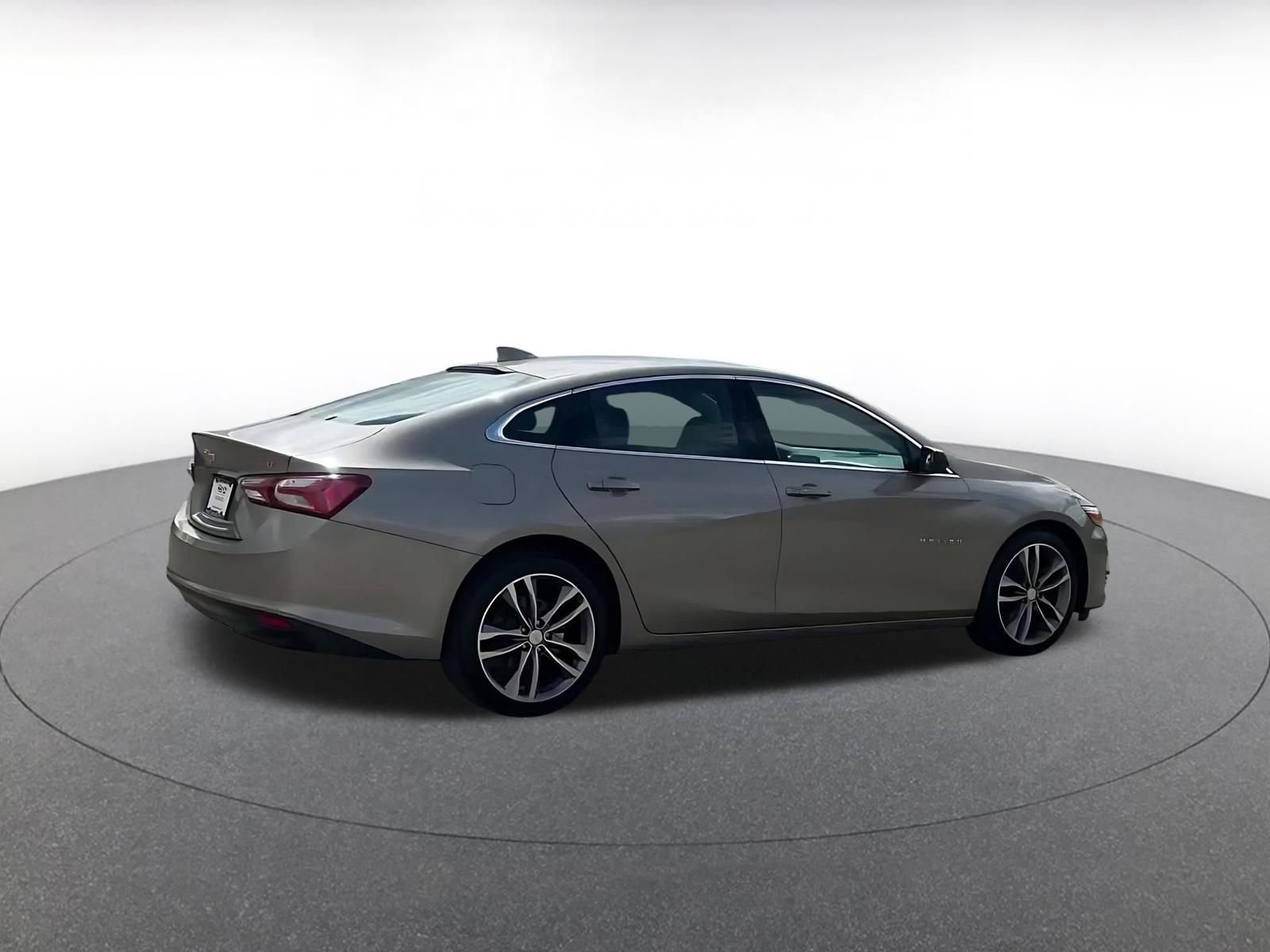 Thumbnail: 2024 Chevrolet Malibu - 15