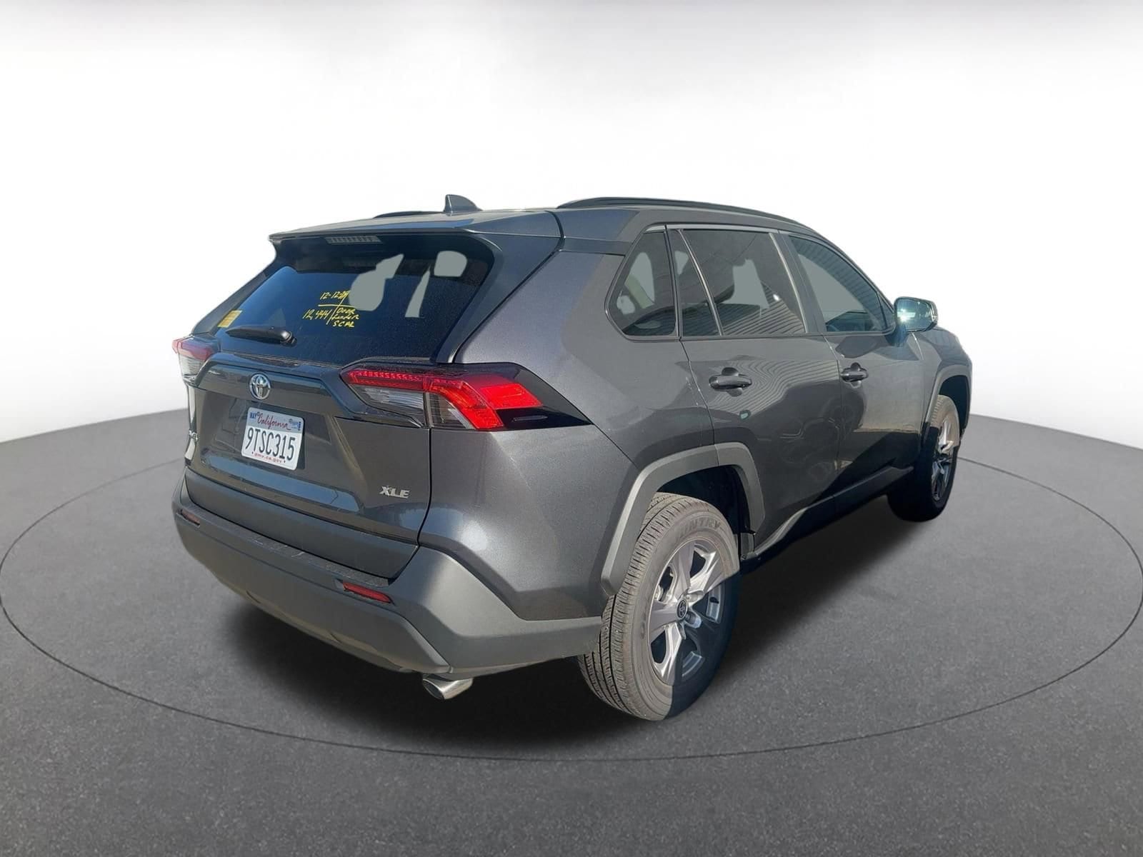 Thumbnail: 2025 Toyota RAV4 - 3