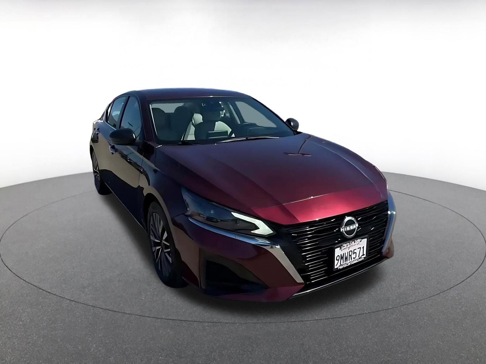 Thumbnail: 2025 Nissan Altima - 3