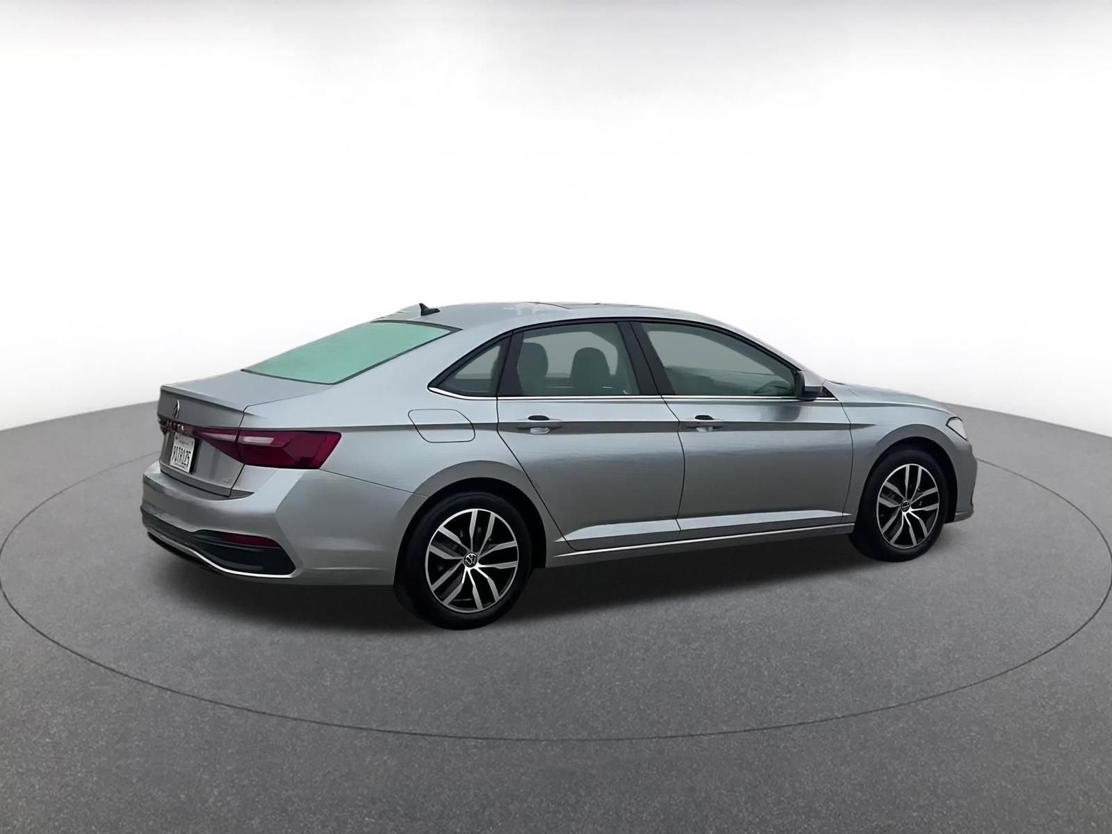 Thumbnail: 2025 Volkswagen Jetta - 9