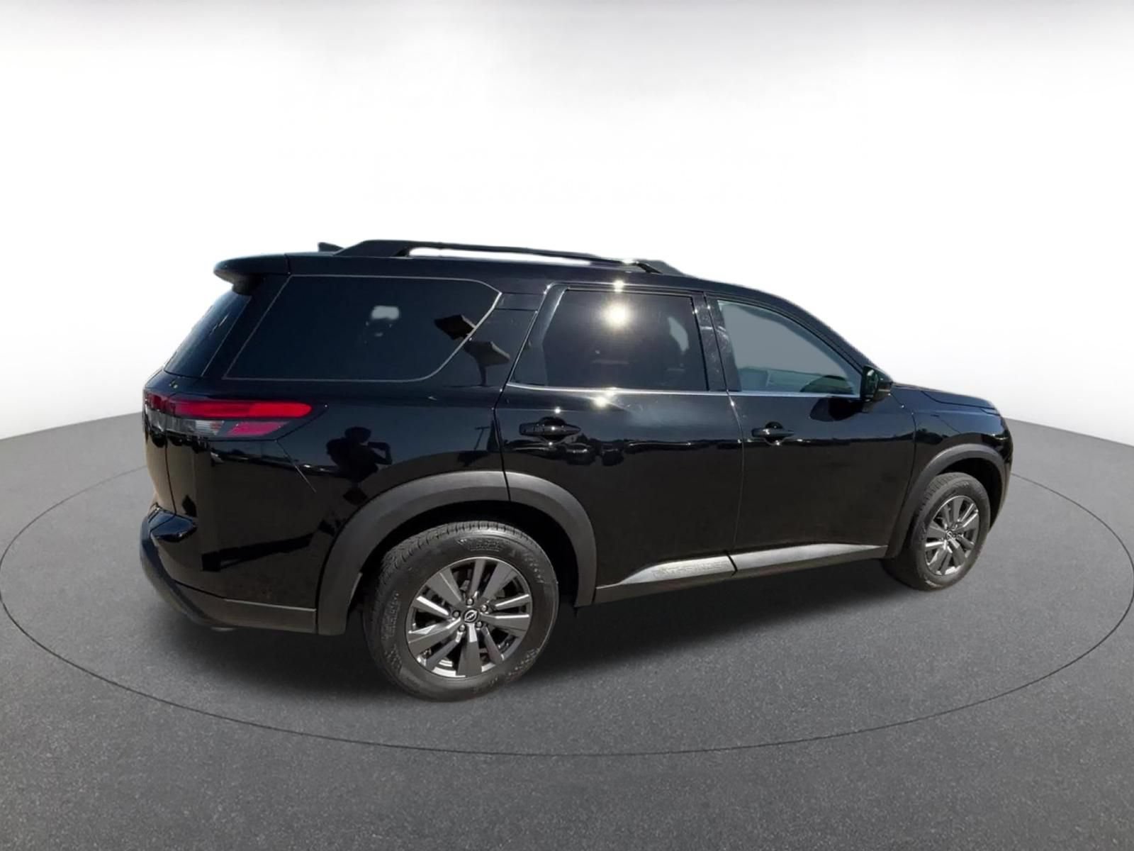 Thumbnail: 2025 Nissan Pathfinder - 13