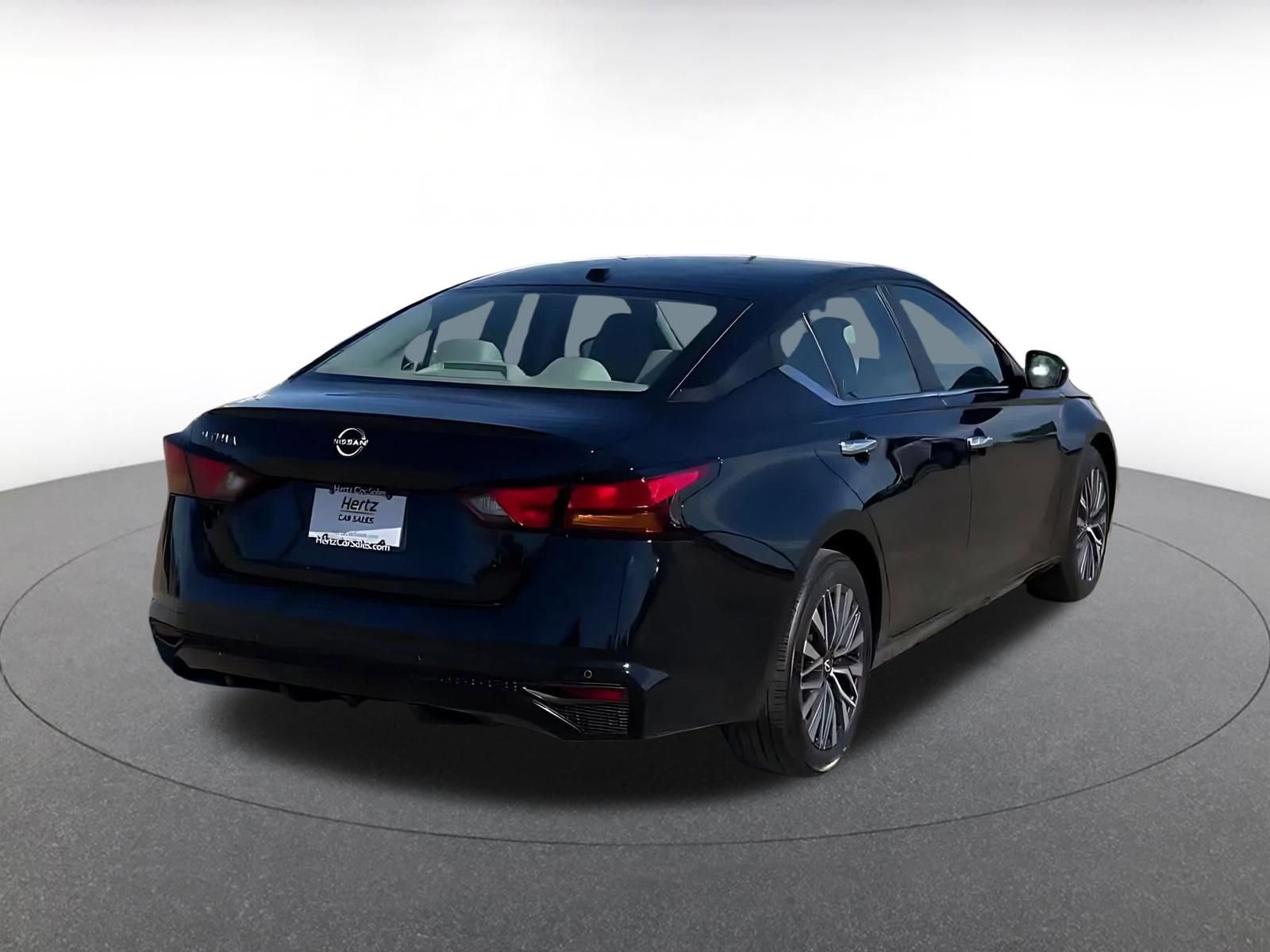 Thumbnail: 2025 Nissan Altima - 14