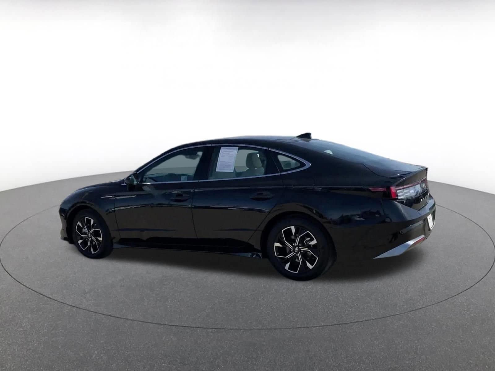 Thumbnail: 2025 Hyundai Sonata - 10