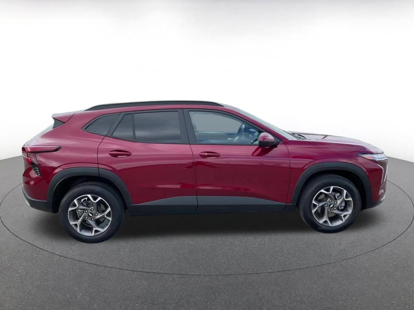 Thumbnail: 2025 Chevrolet Trax - 16